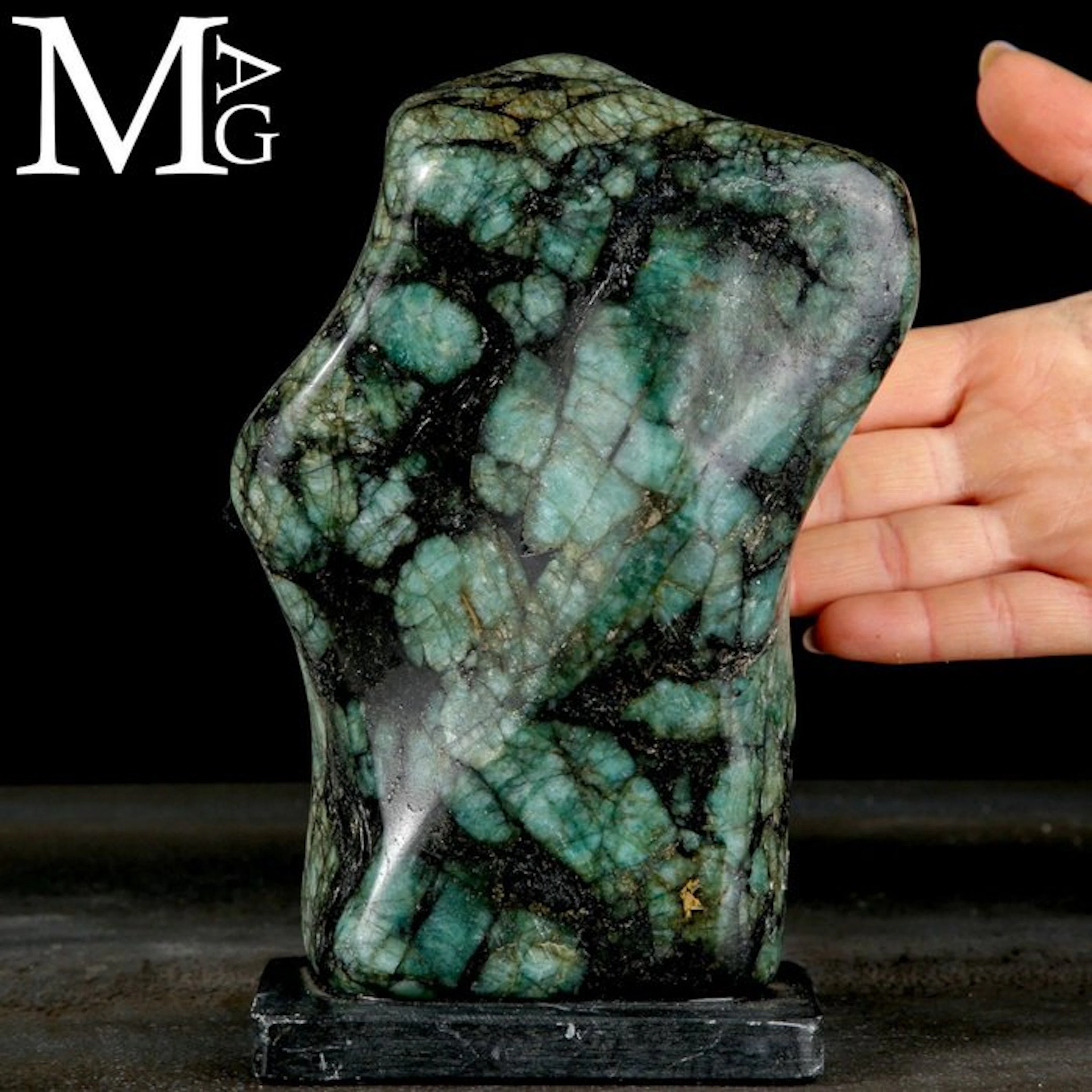 Emerald Root Matrix – Green Beryl Crystals in a Dark...