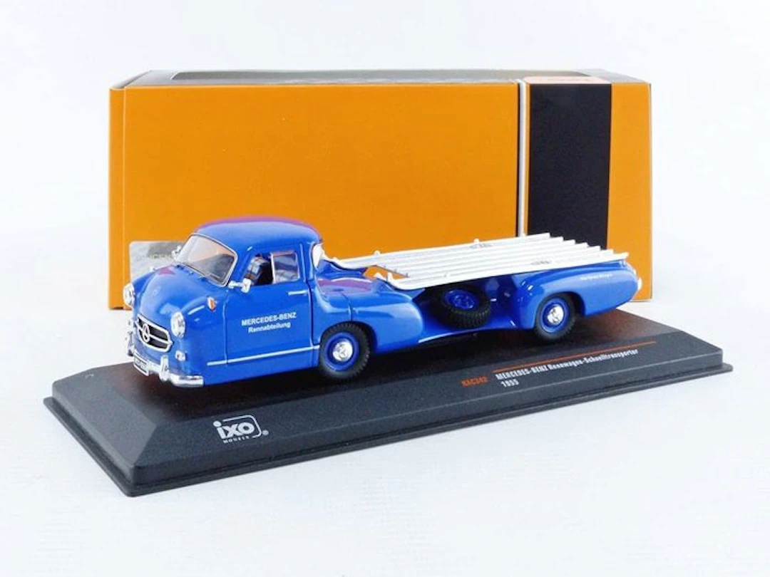 IXO 1:43 - Model car - Mercedes-Benz Rennwagen-Schnelltransporter 1955
