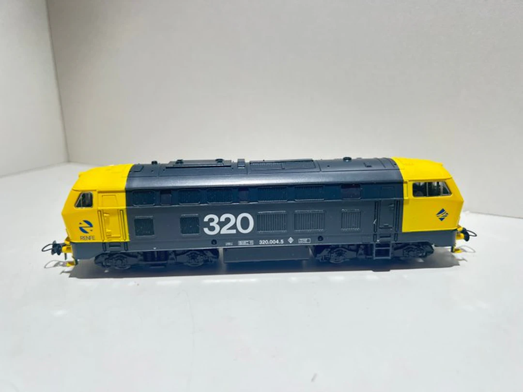 Roco H0 - Diesel locomotive (1) - Series D320.004.5 - RENFE