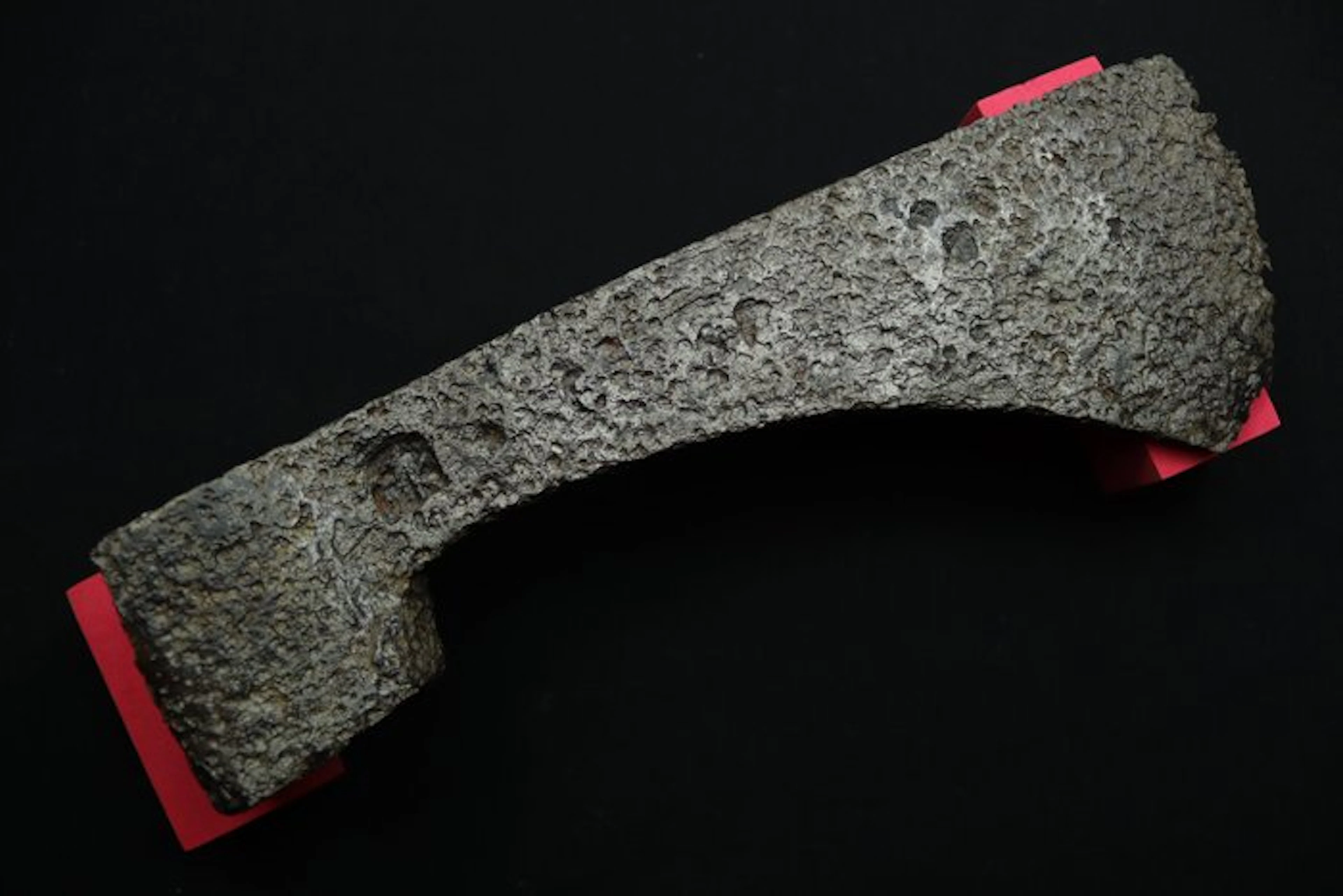 Medieval (Gothic) - Heavy Iron Crusader Axe - 28.2 cm (No reserve price)