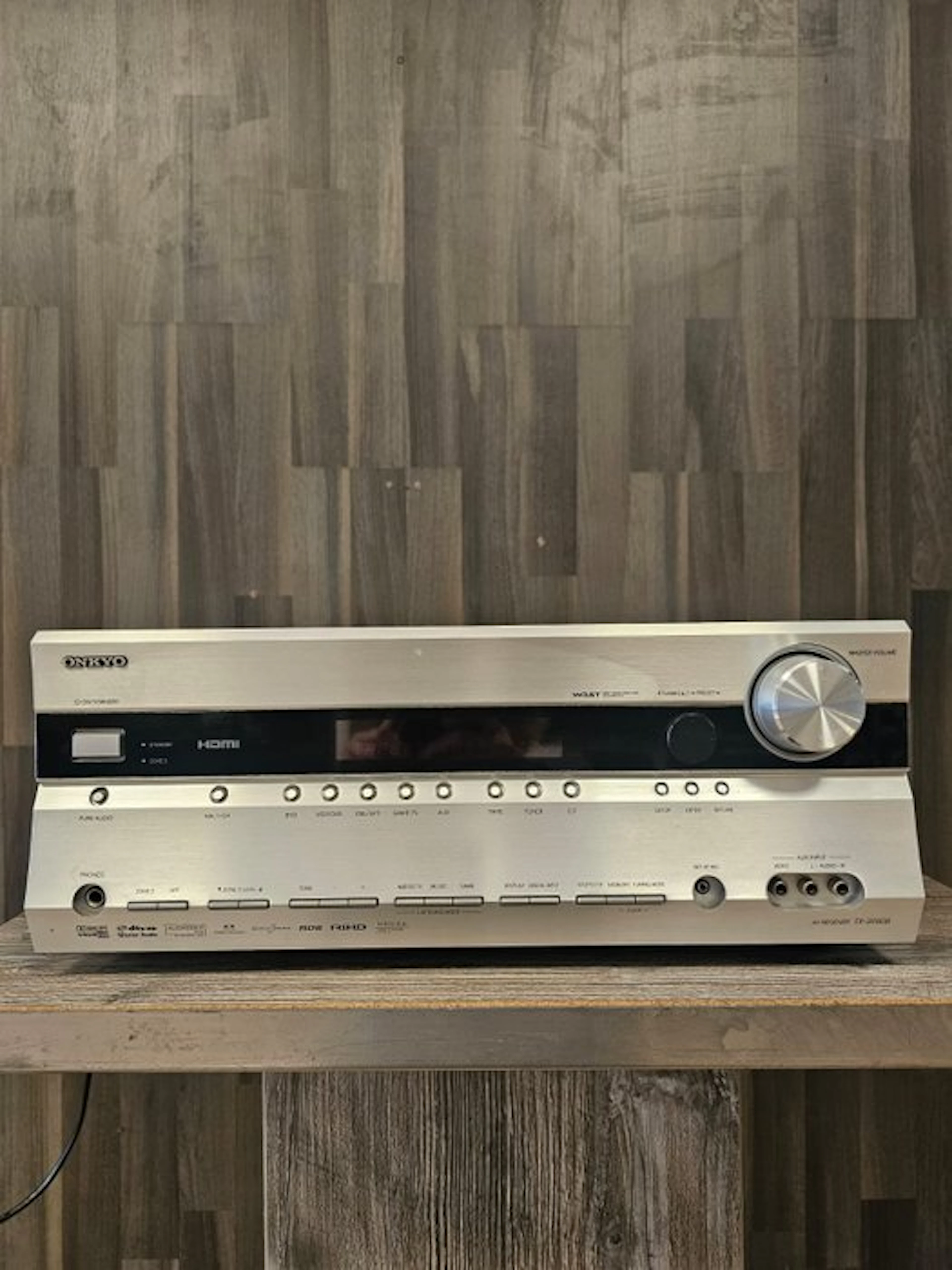 Onkyo - TX-SR606 / 7.2-Channel High-Definition AV...