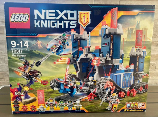 LEGO Set - 70317 - Nexo Knights - The Fortrex