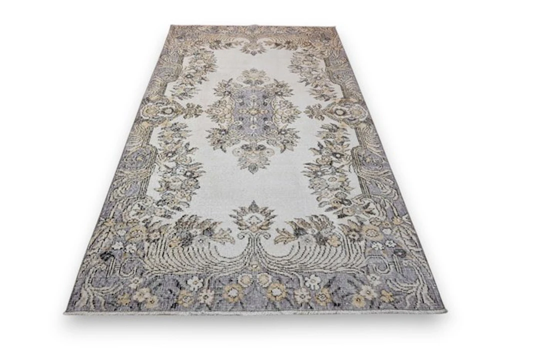 Light vintage - Rug - 215 cm - 120 cm - with certificate