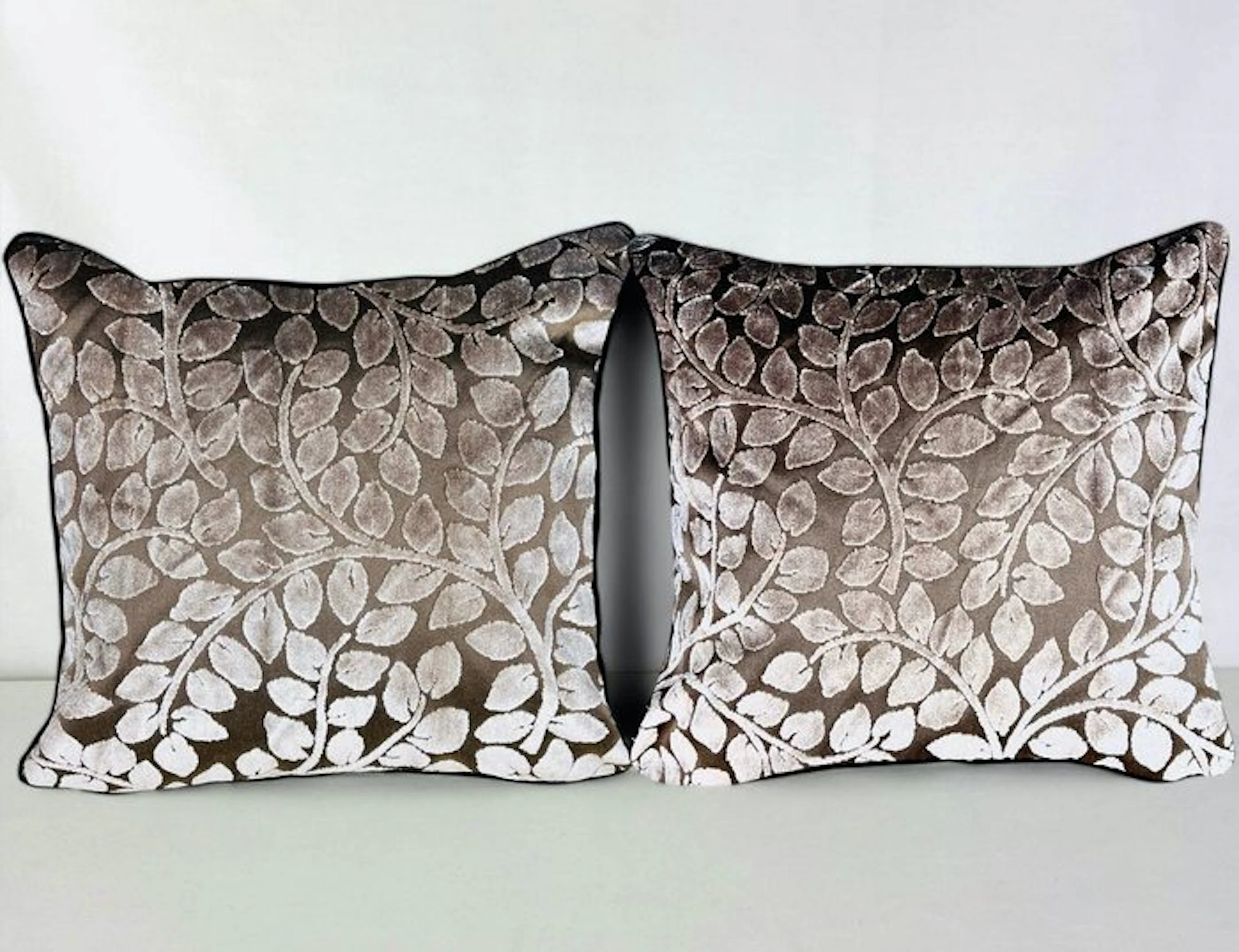 LARSEN- New pair of cushions made with Larsen fabric - Cushion