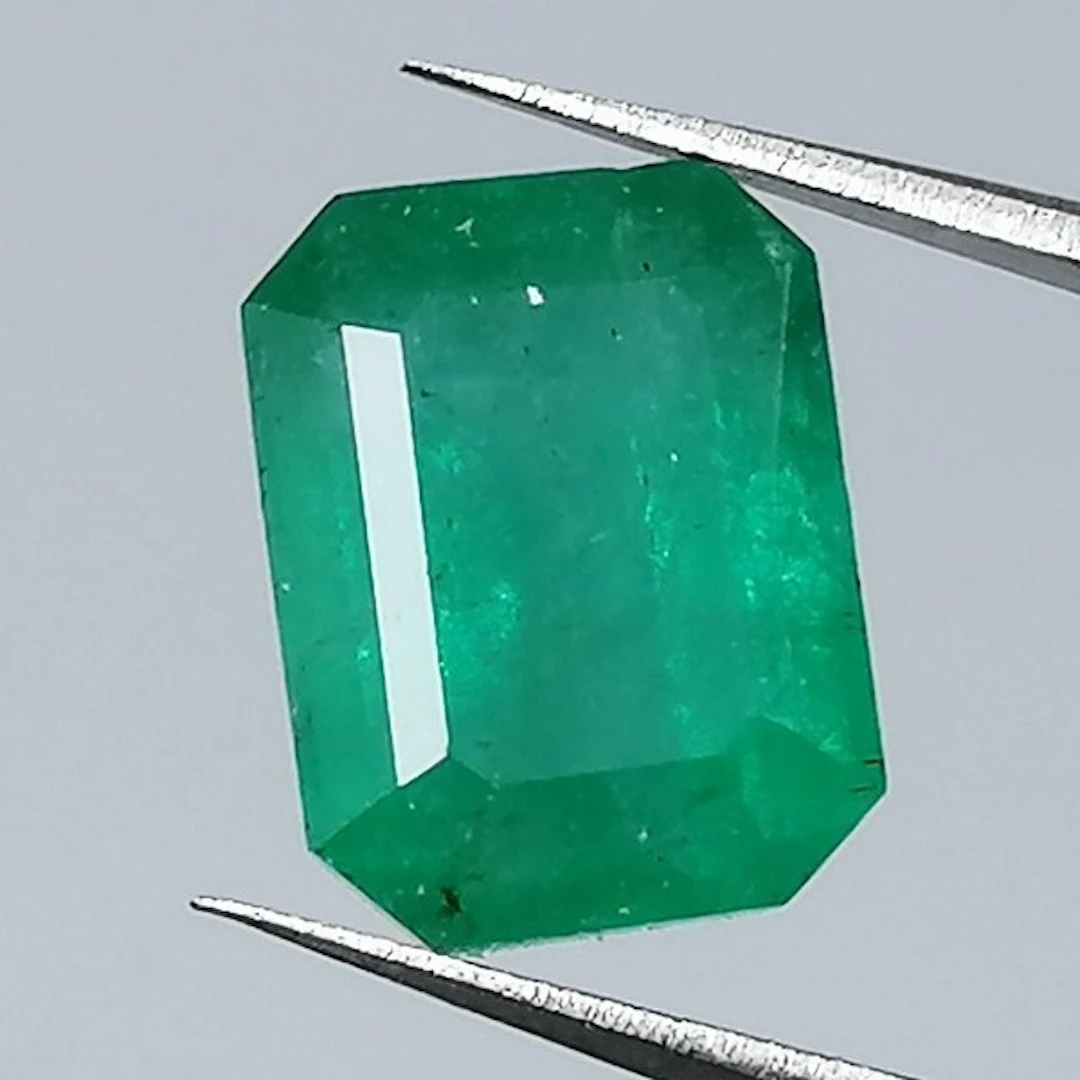 1 pcs Emerald - 1.35 ct - Instituto Gemólogico Español (IGE)