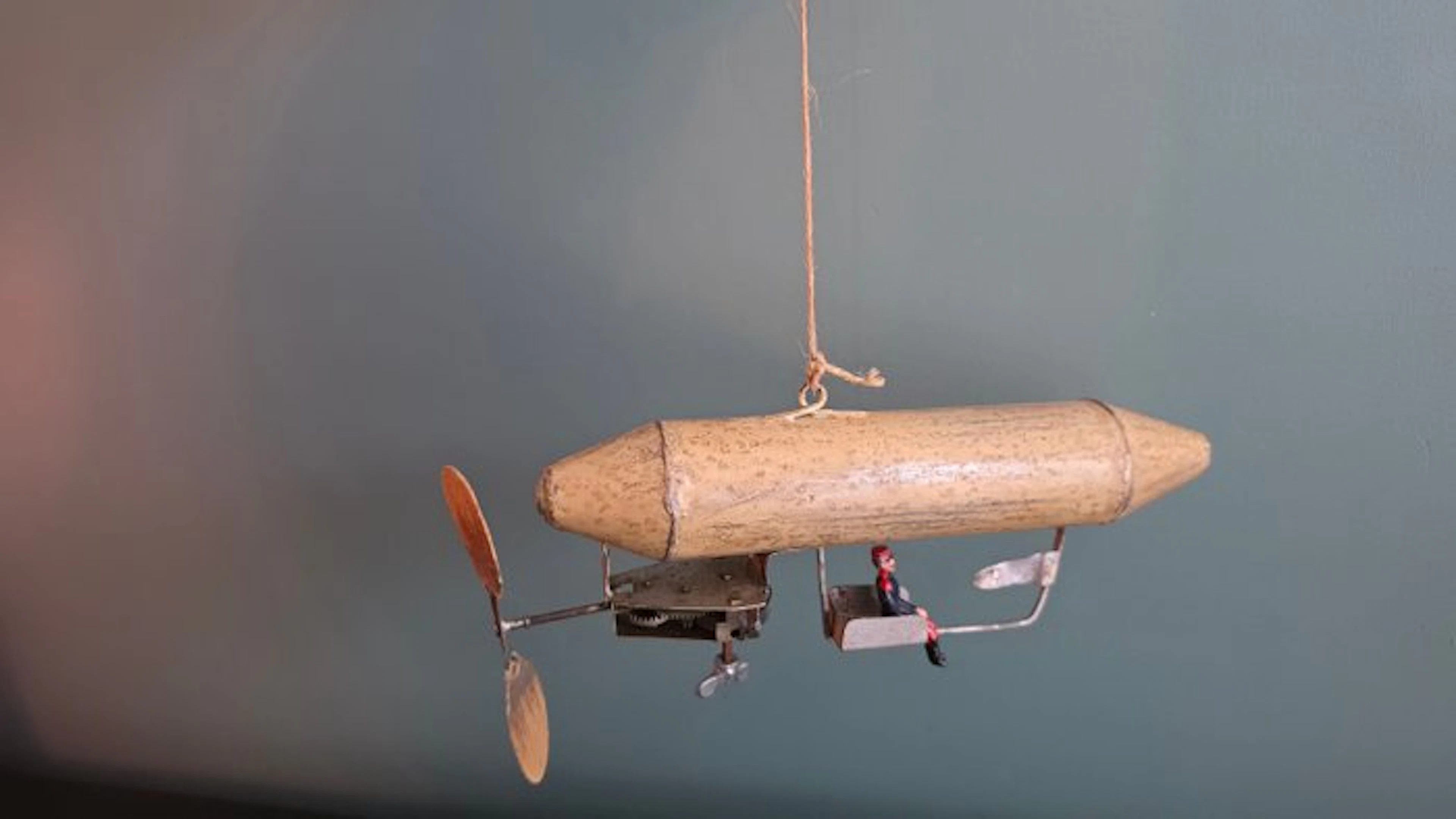 Müller & Kadeder - Tin toy - Extremely Rare Zeppelin