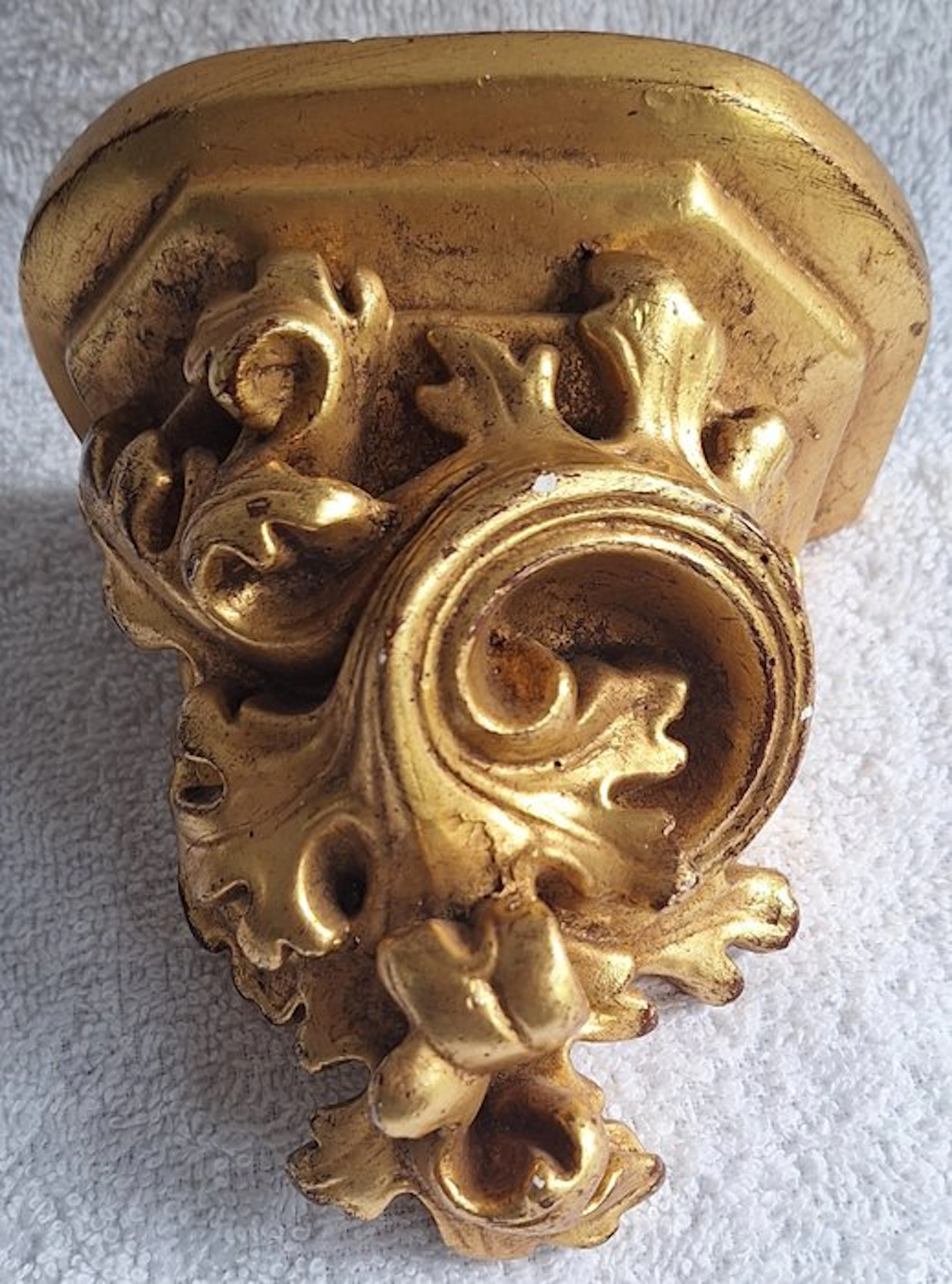 Console table - Wall console - Plaster - A gilded wall console