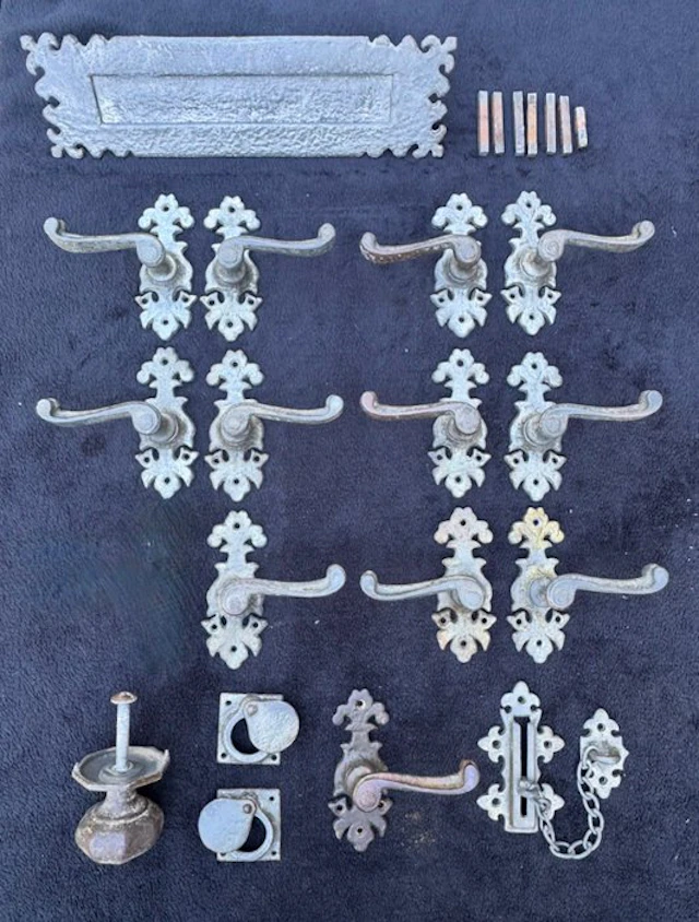 Door hardware - Gietijzer - Gothic Revival - 1970-1980 - fleur-de-lis