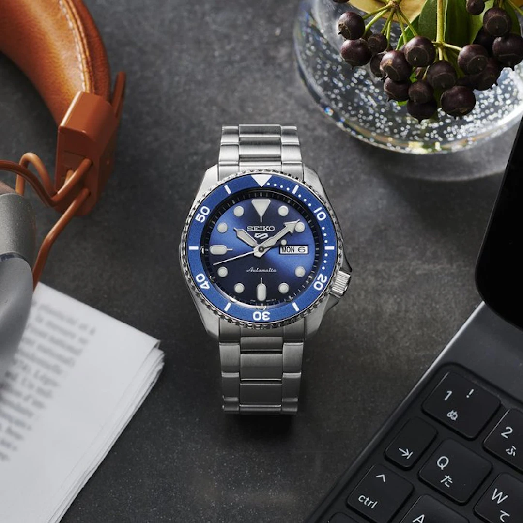 Seiko - Seiko Day-Date Sport Automatic Blu Dial Sub 100 - SRPD51K11