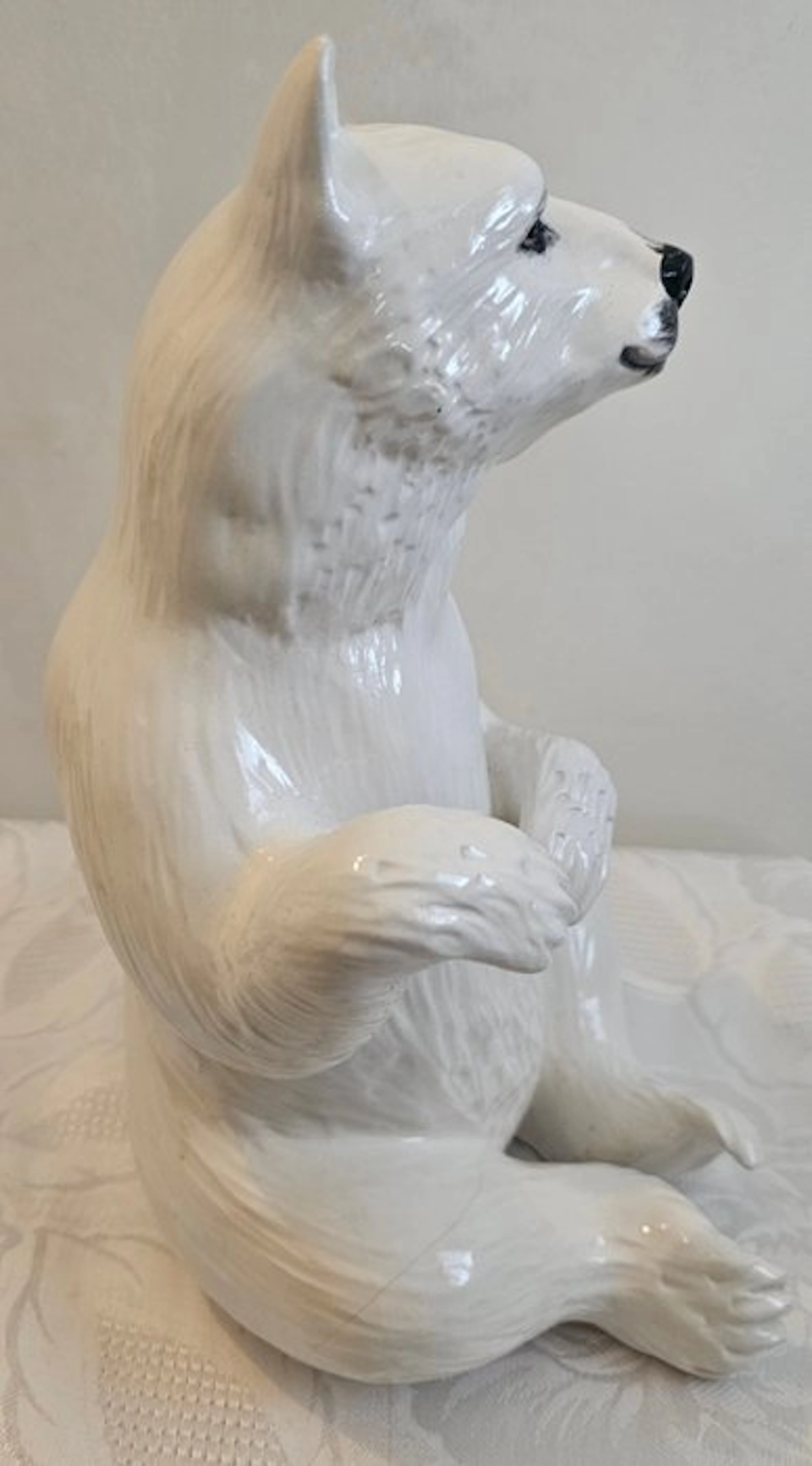 Statue, Gesigneerde Ijsbeer - 25 cm - Ceramic