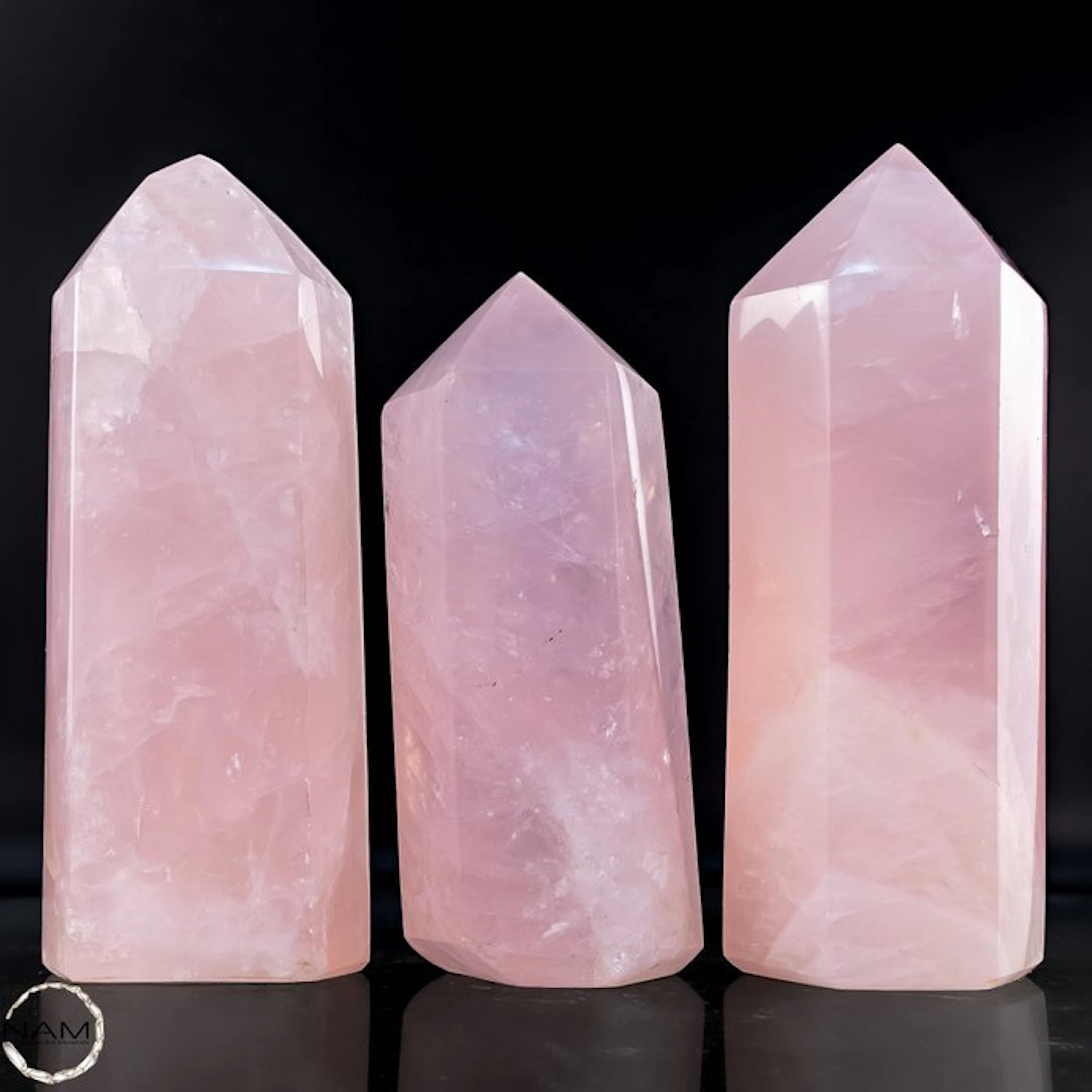 Rose Quartz Obelisks – Elegant Crystal Points Made from Natural Stone Harmony