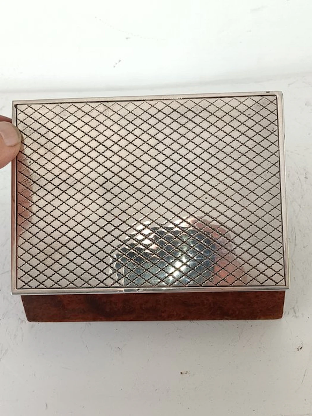 Jewellery box - 800 silver and burl wood