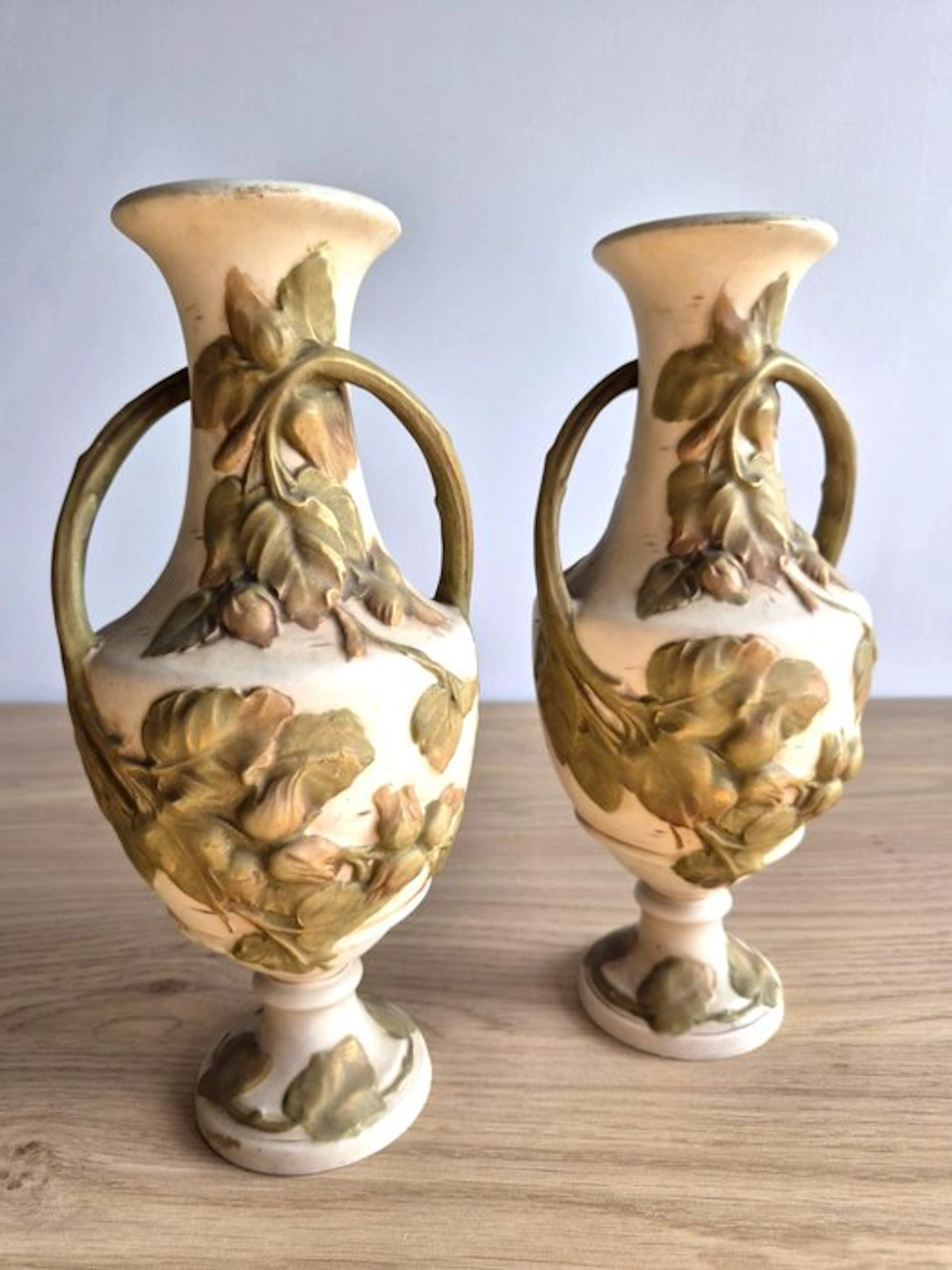 Royal Dux Bohemia - Vase (2) - Porcelain - Floraal - Circa 1914
