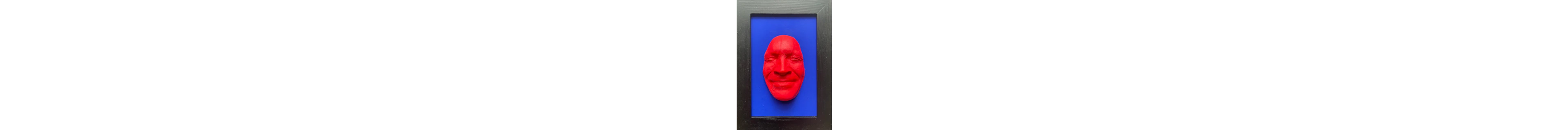 gregos - Red smile on blue background-black frame