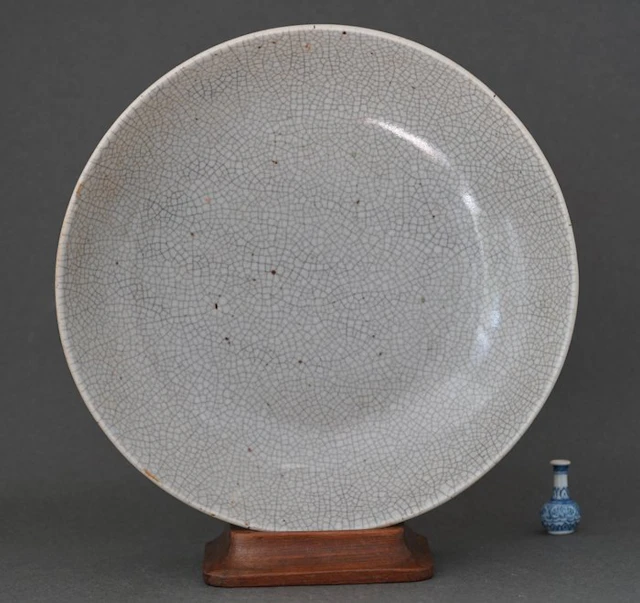 Yongzheng (1723-1735) - Plate - Large Delicate Ge Ware...