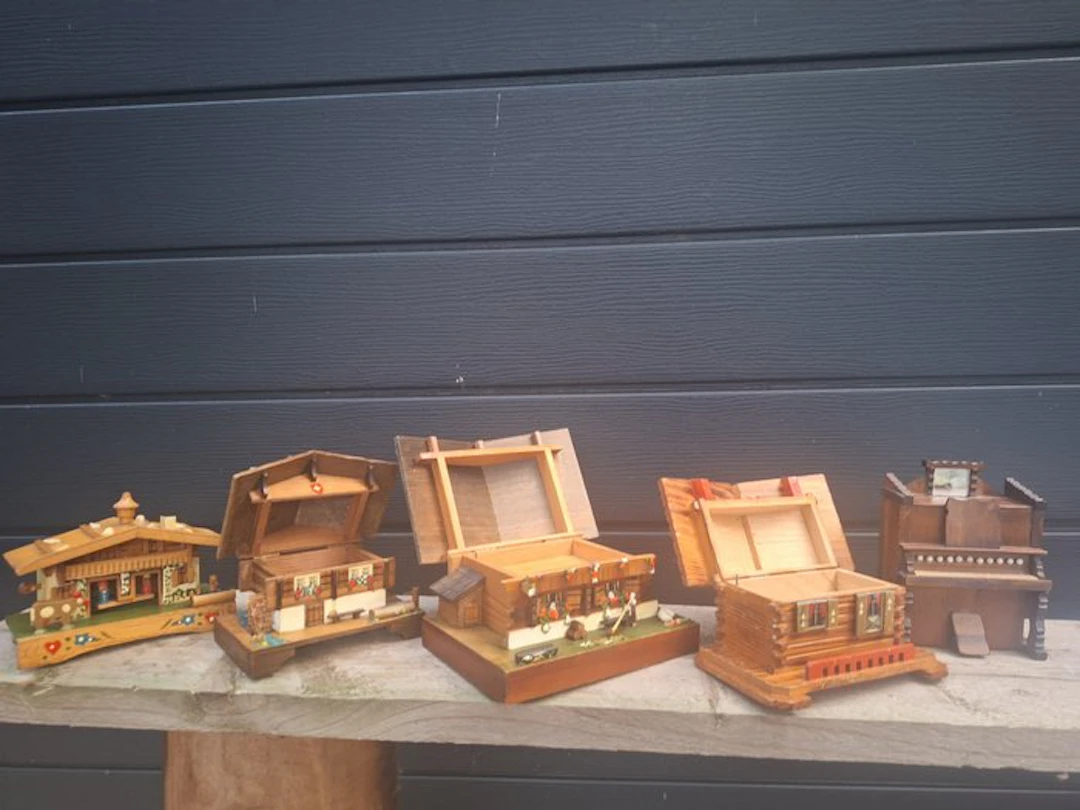 Music box - Switzerland - 1960-1970 - 5 vintage music boxes