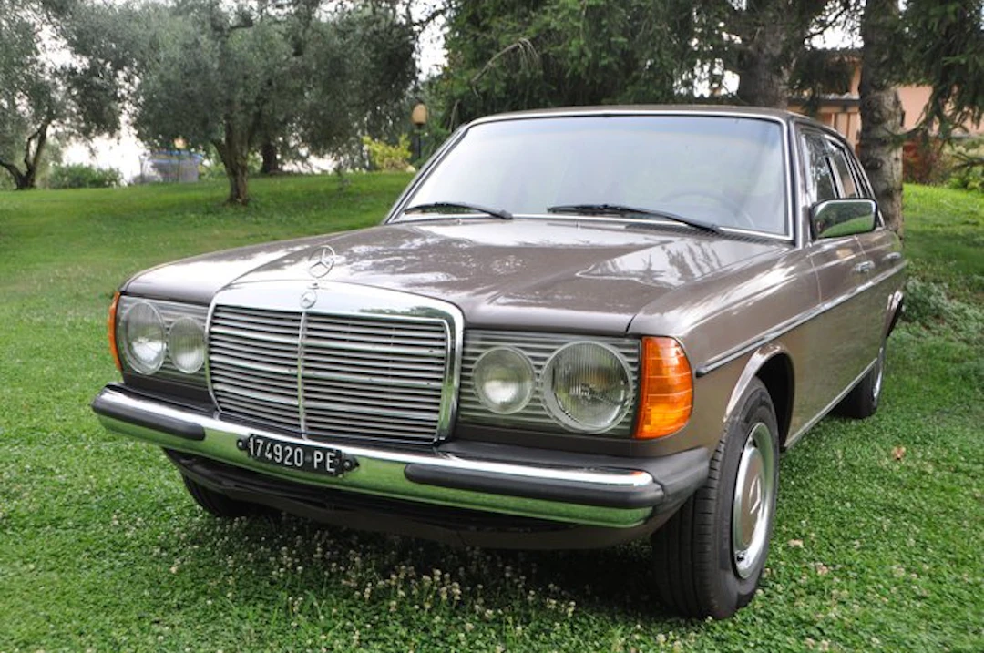 Mercedes-Benz - W123 200 - 1976