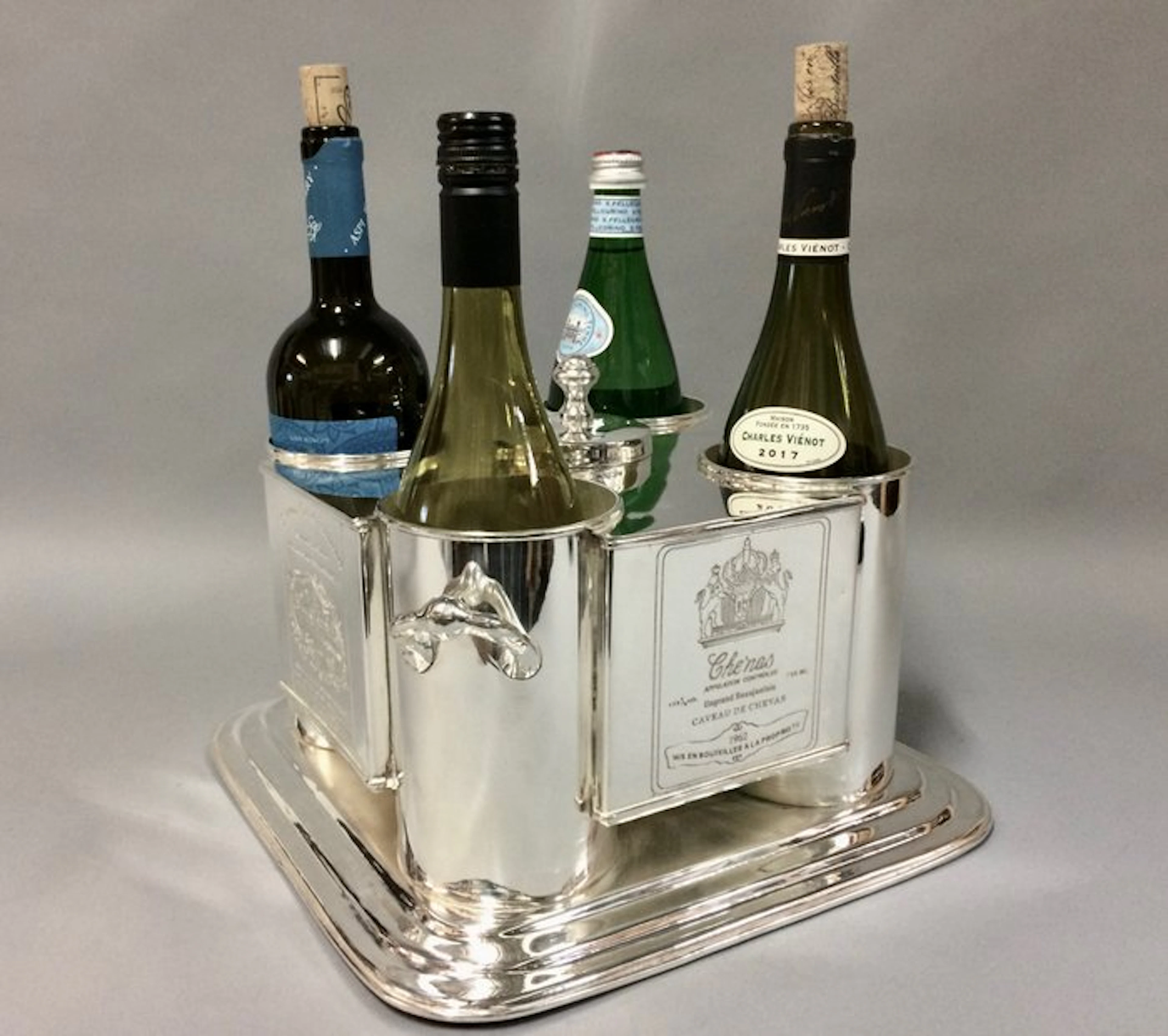 Wine cooler - for 4 bottles with compartment for...