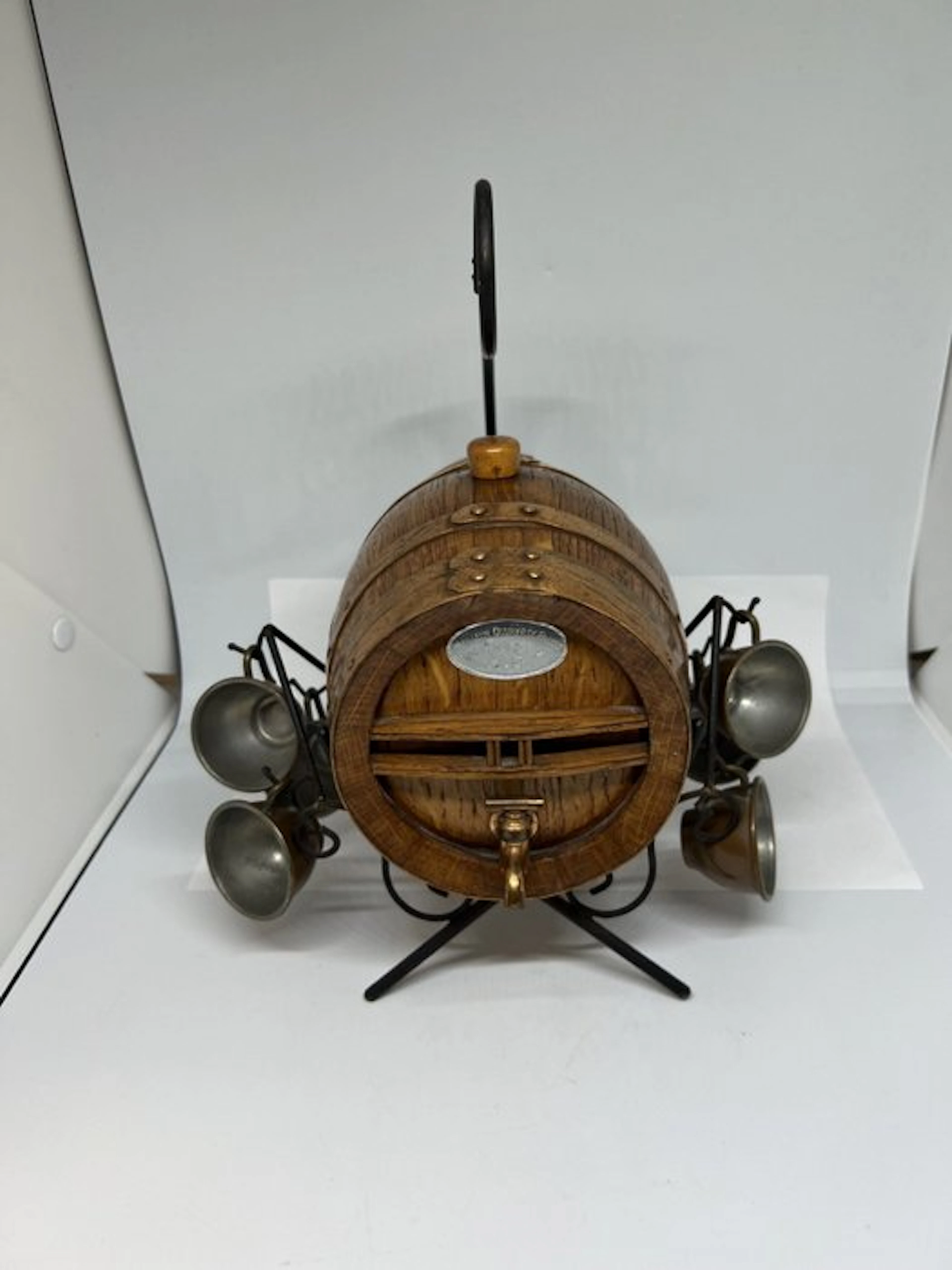 Renée - Barrel - Wood, Metal, Bronze