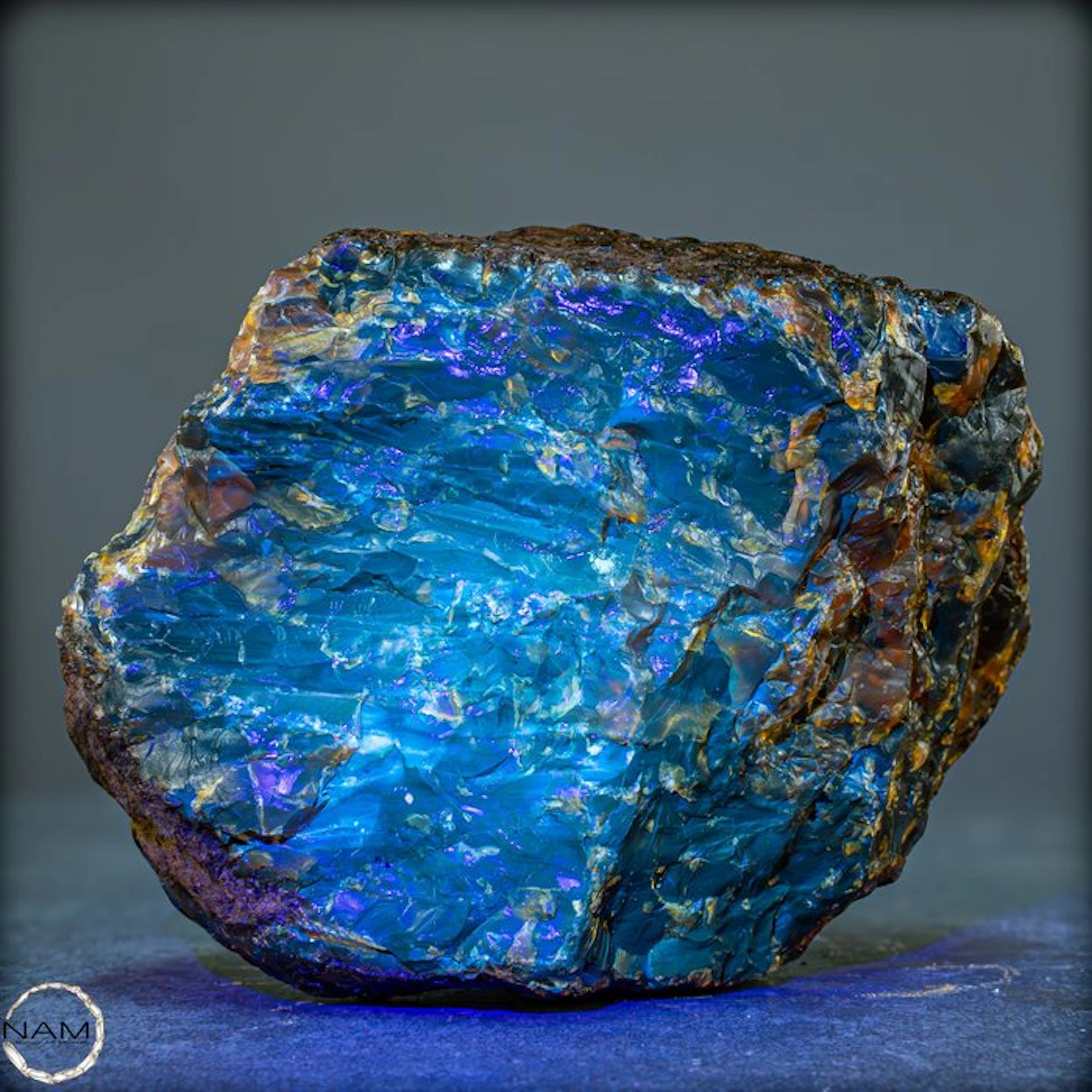 Natural red amber rough stone – Intense