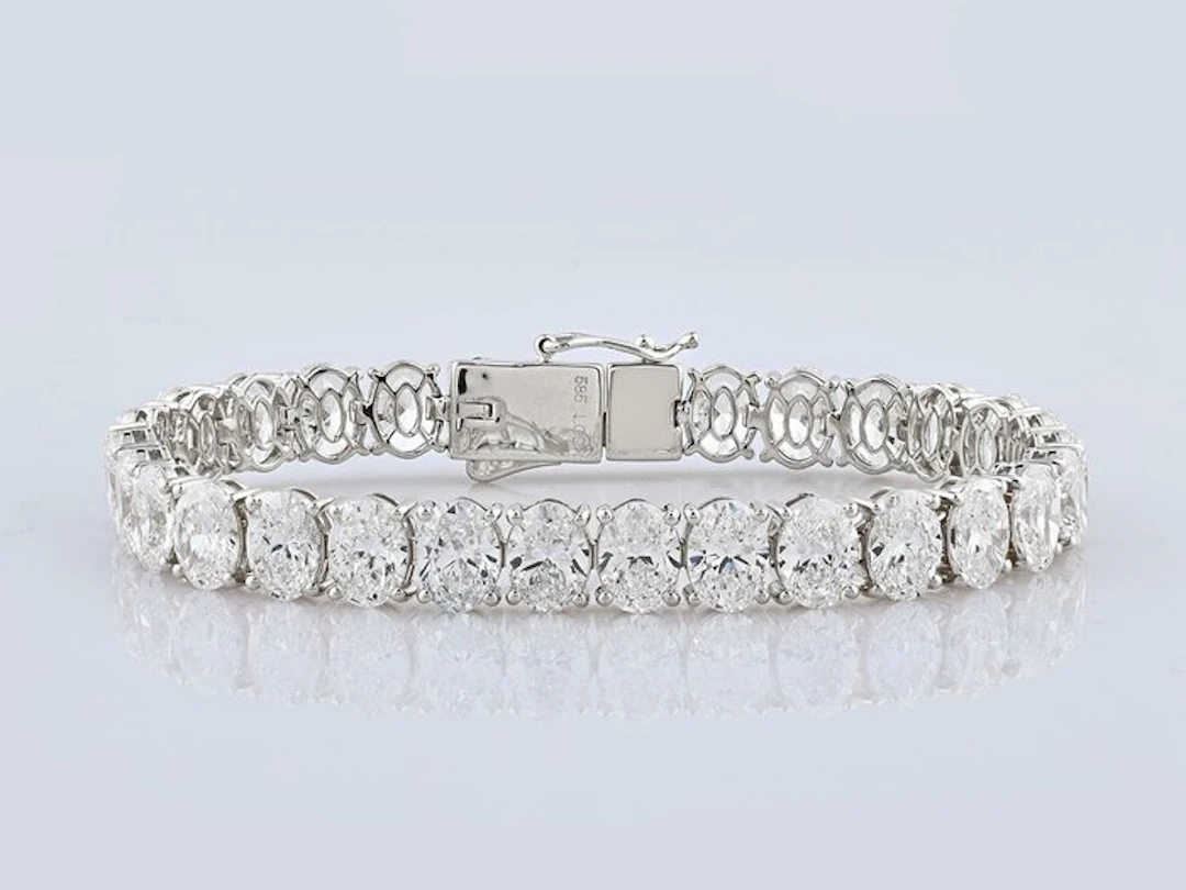 Bracelet - 14 kt. White gold - 30.59ct. tw. Diamond (Lab-grown)