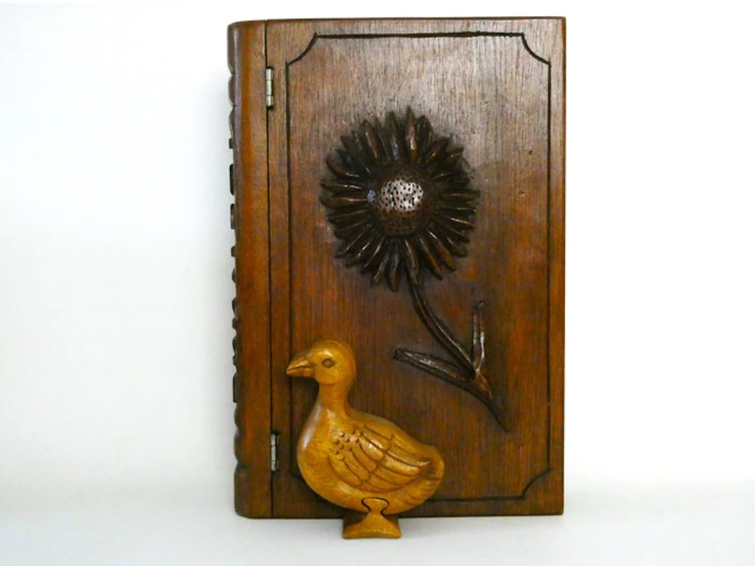 Casket (2) - Boeksimulant jewelry chest hidden box with...