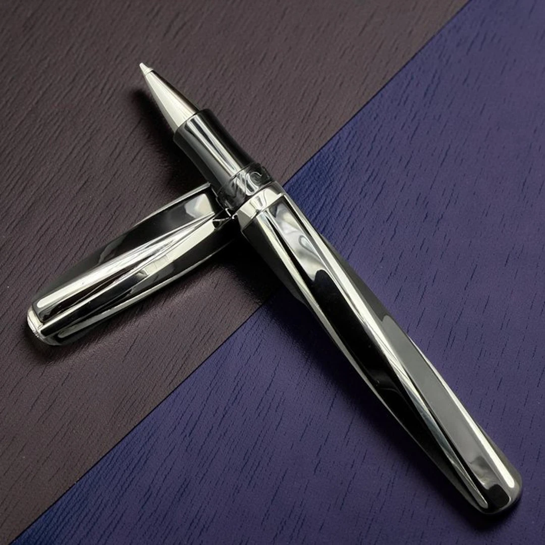 Visconti - Divina - No reserve price - Roller ball pen