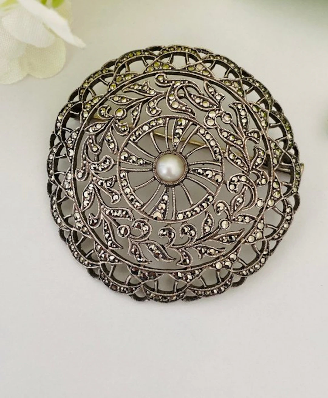 Silver, Art Deco (1920-1930) - France - marcasites - Brooch