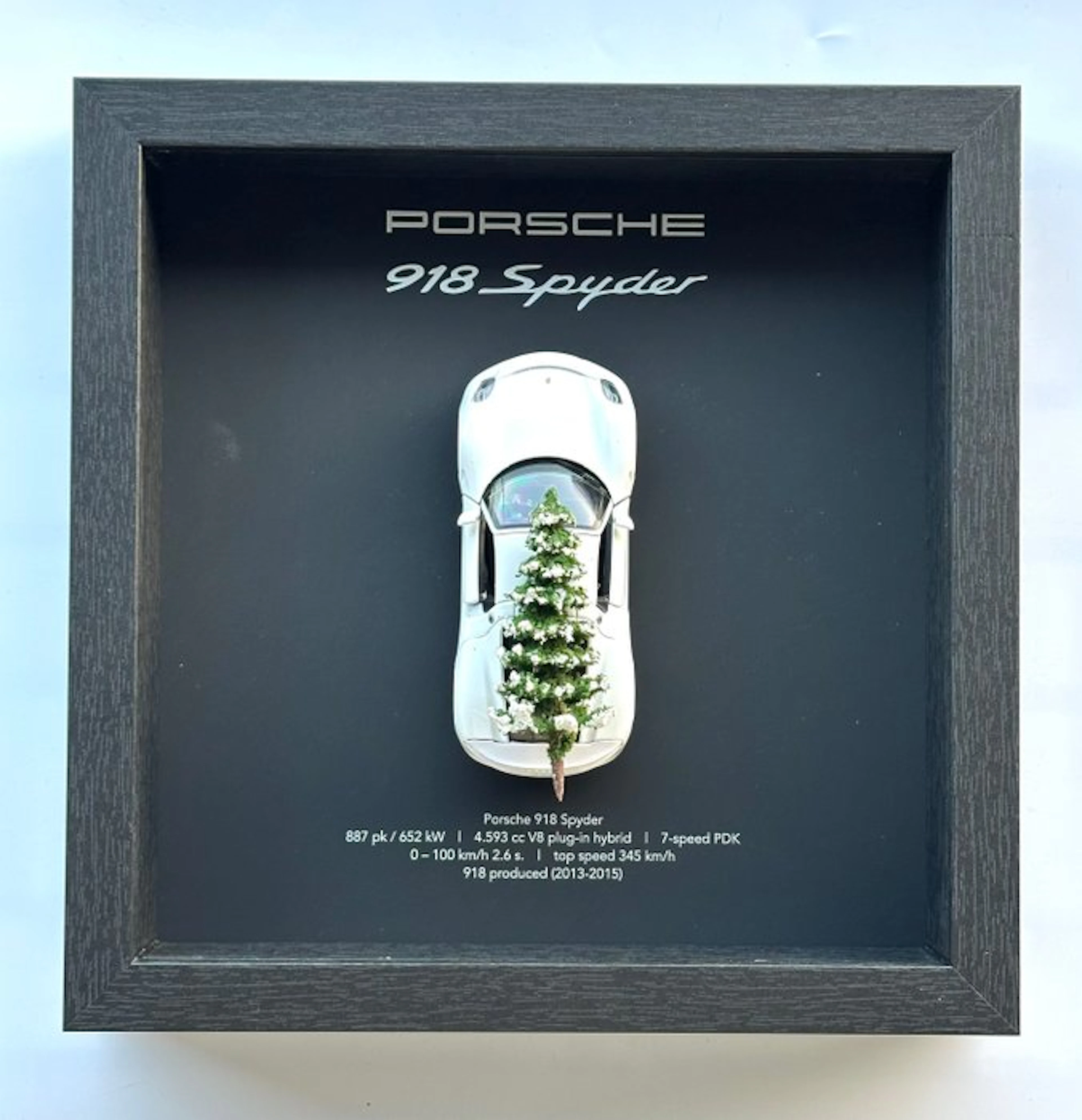 Artwork - Porsche - Porsche 918 Spyder “Driving home for Christmas “