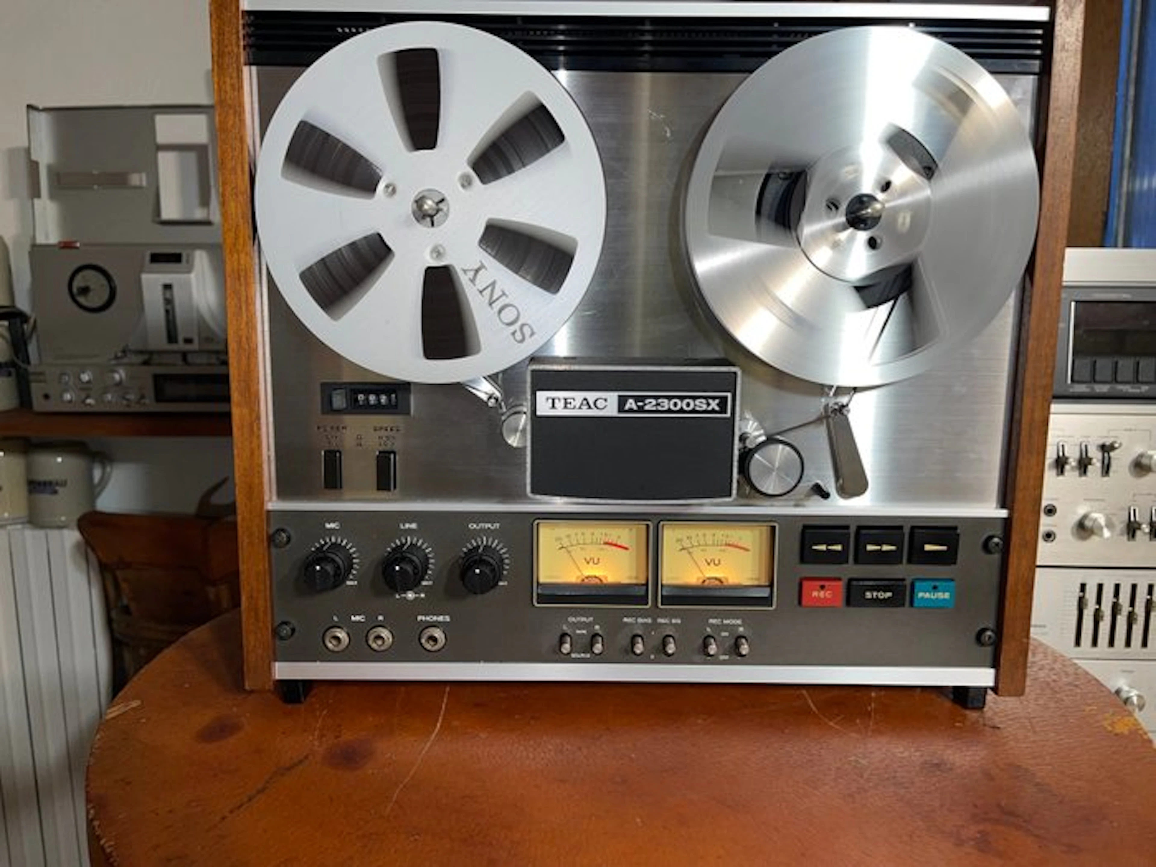 TEAC - A-2300SX Reel to reel deck 18 cm