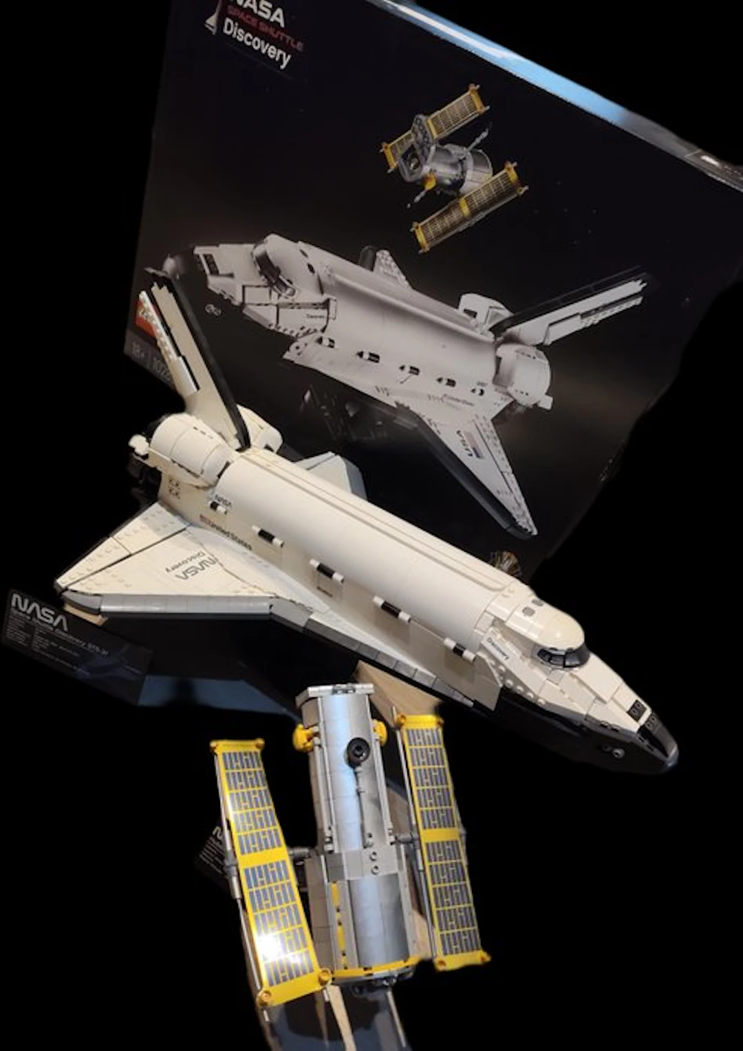 LEGO Set - 10283 - NASA/ESA - 10283 NASA Space Shuttle Discovery