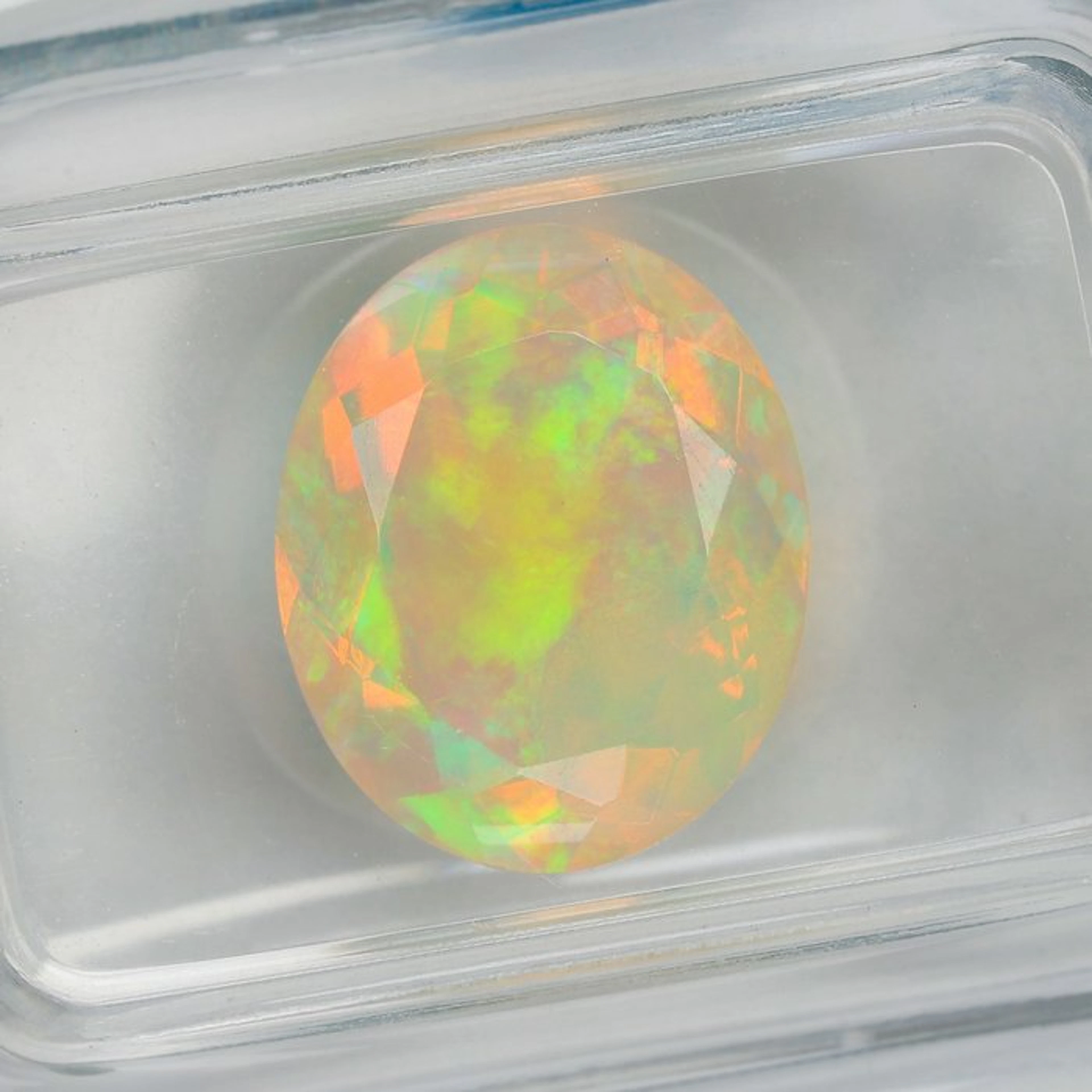 No reserve price - 1 pcs Orange Opal - 3.10 ct...