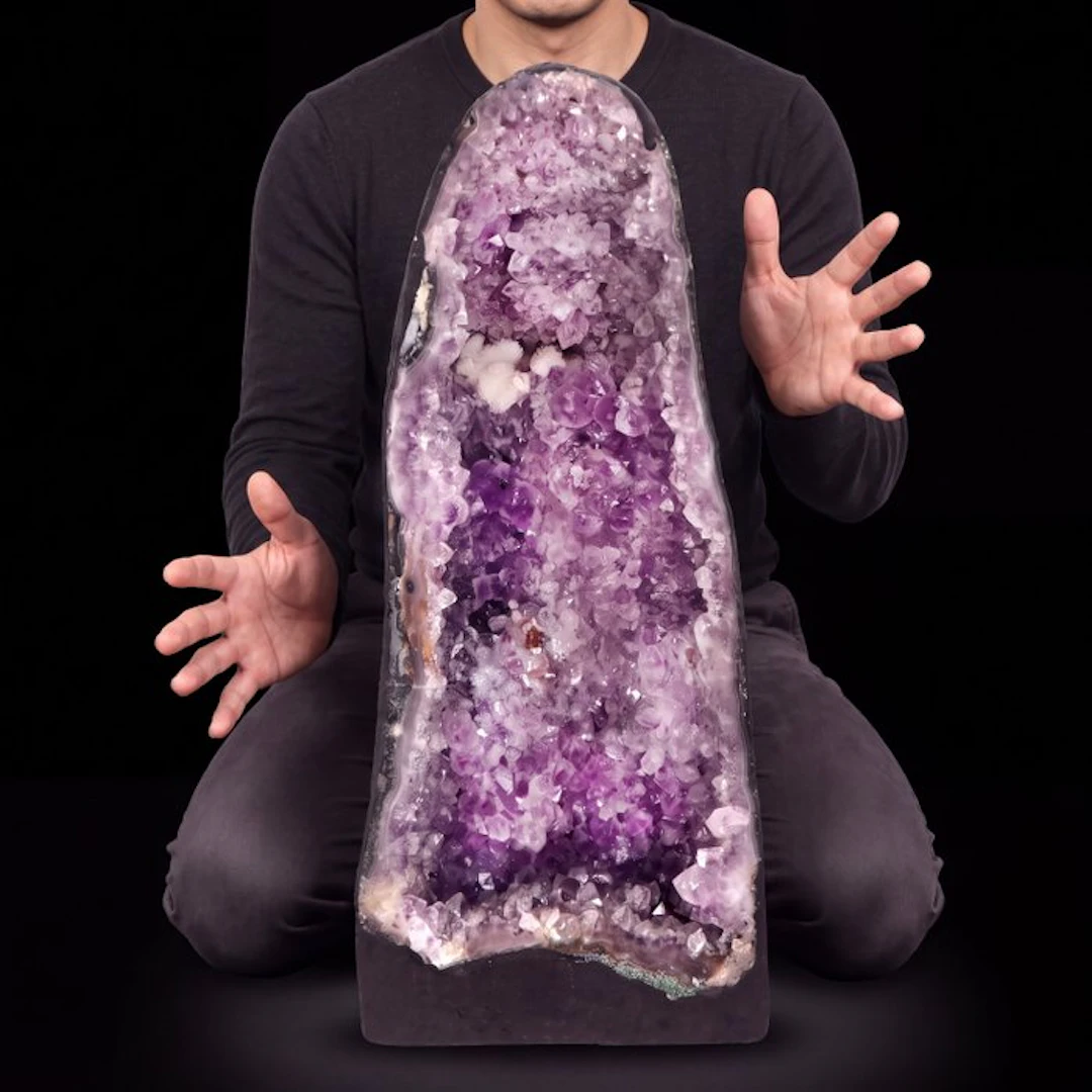Vivid Amethyst - 43x18x20 cm - Cathedral Geode- 15.8 kg