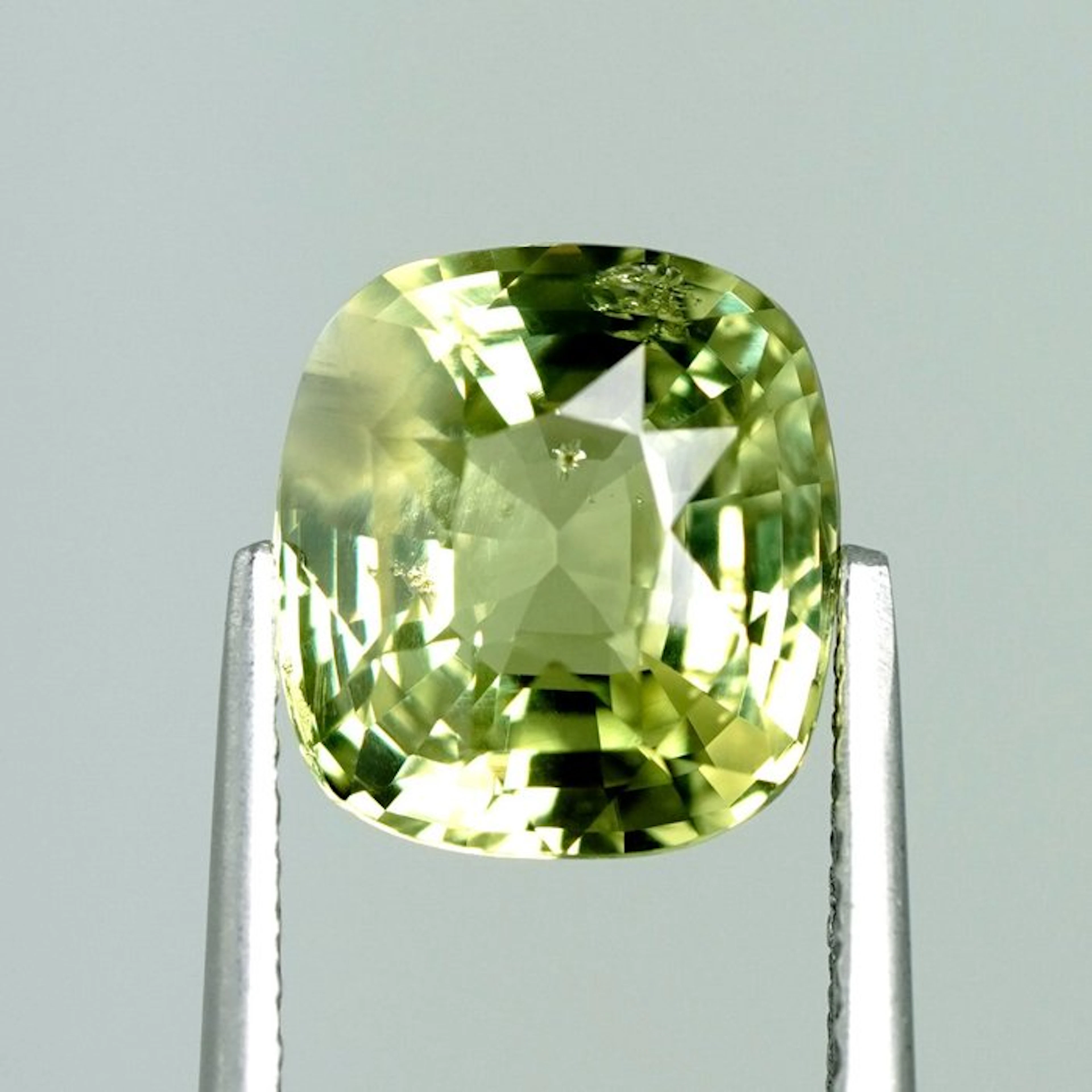 No reserve price - 1 pcs Green