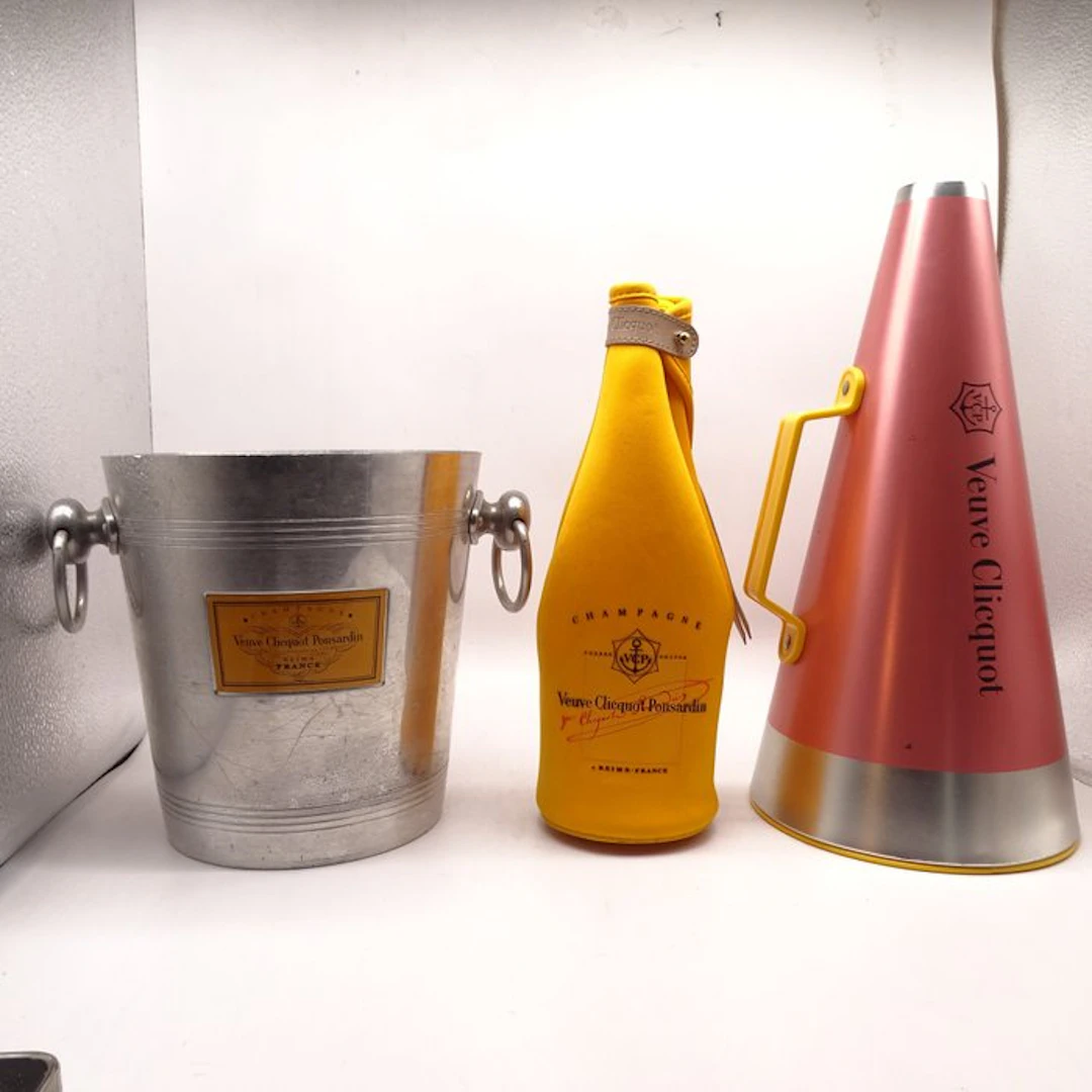 Veuve Clicquot - Champagne cooler (3) - Aluminium, Plastic, Textile