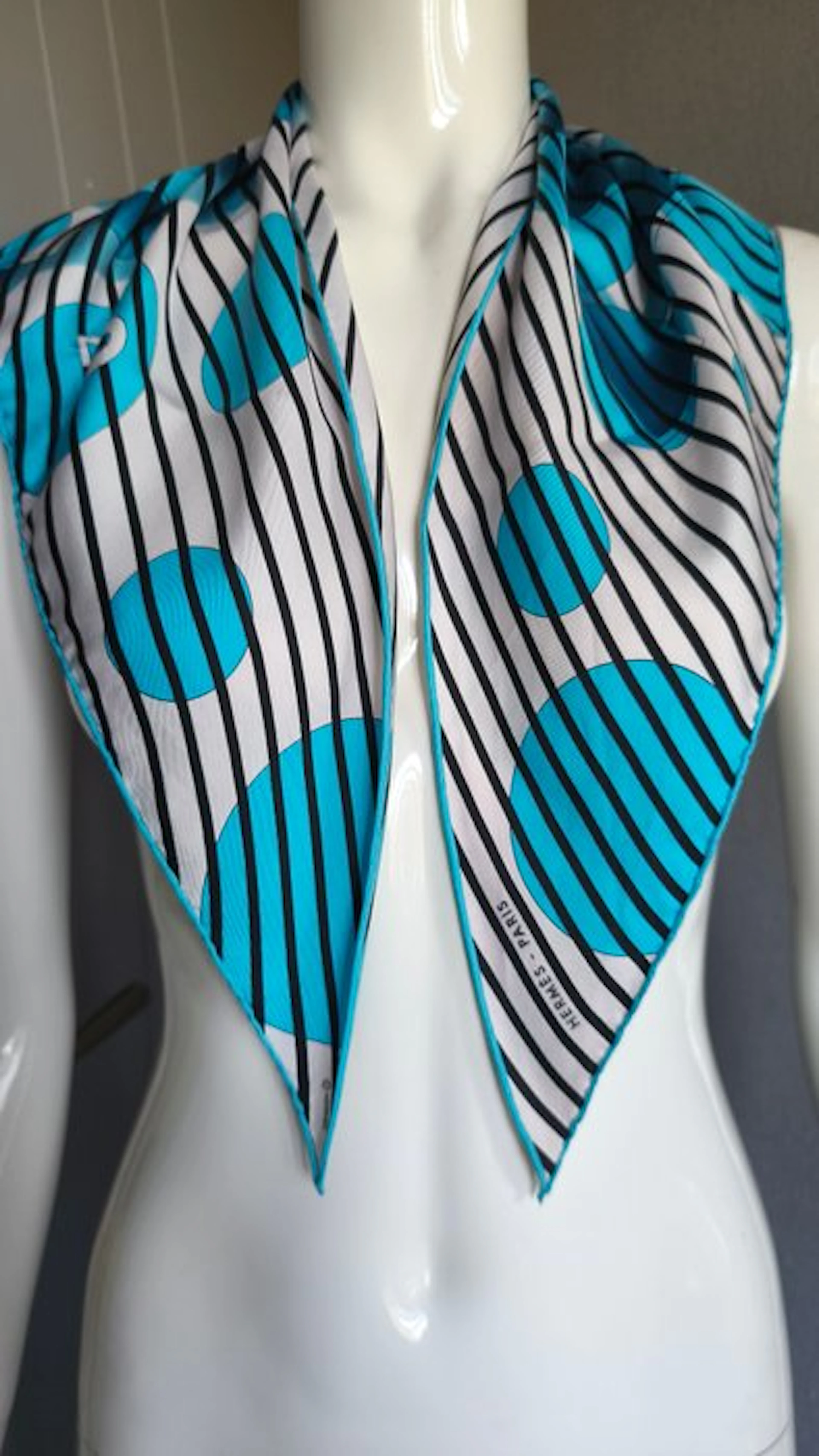 Hermès - Pointu bleu H2O by Bali Barret - Foulard