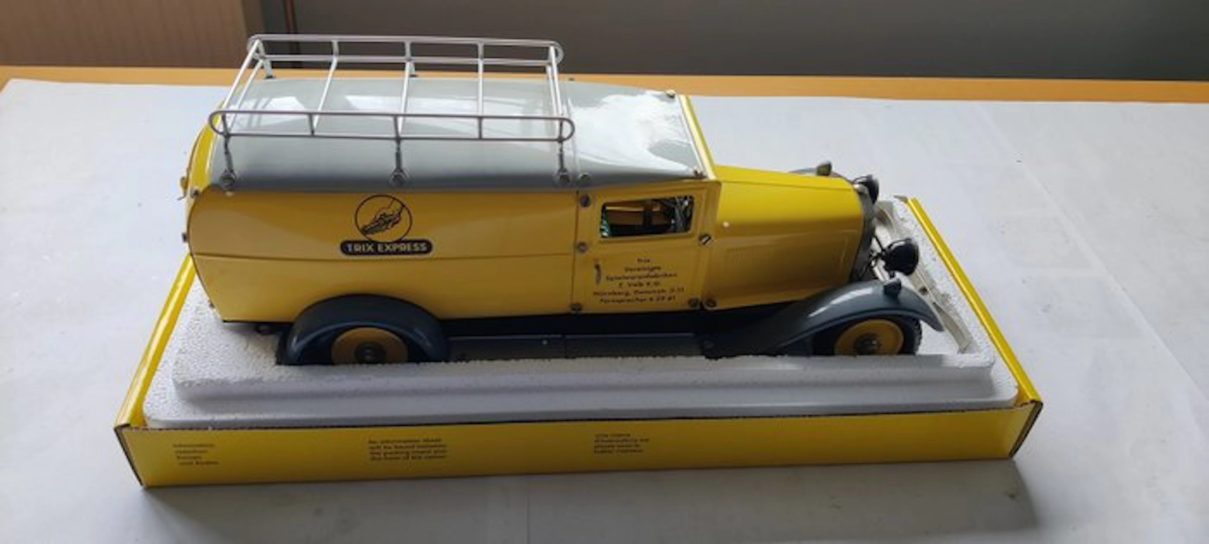 trix 1:16 - Model truck - Trix Express bestelwagen 70004...