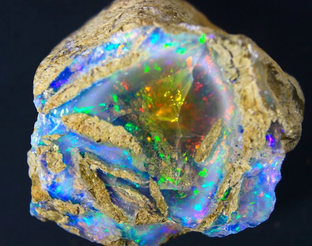 Ct. 112.60 Large Ethiopian Crystal Opal - AAA Collection...