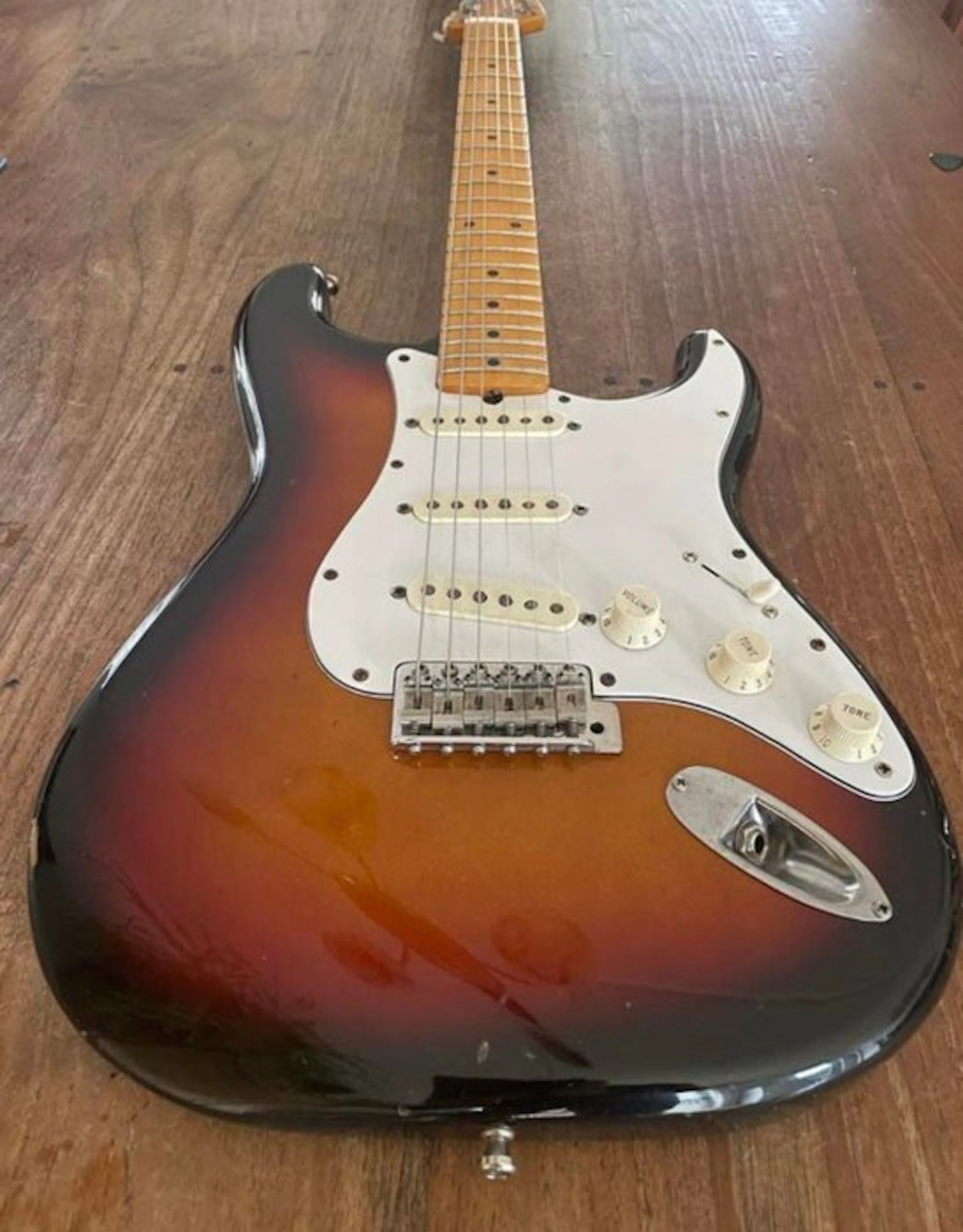 Squier - Stratocaster - - Electric guitar - Japan - 1983