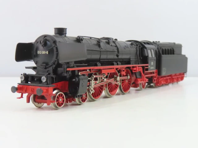 Märklin H0 - 3310 - Steam locomotive with tender (1) - BR 012