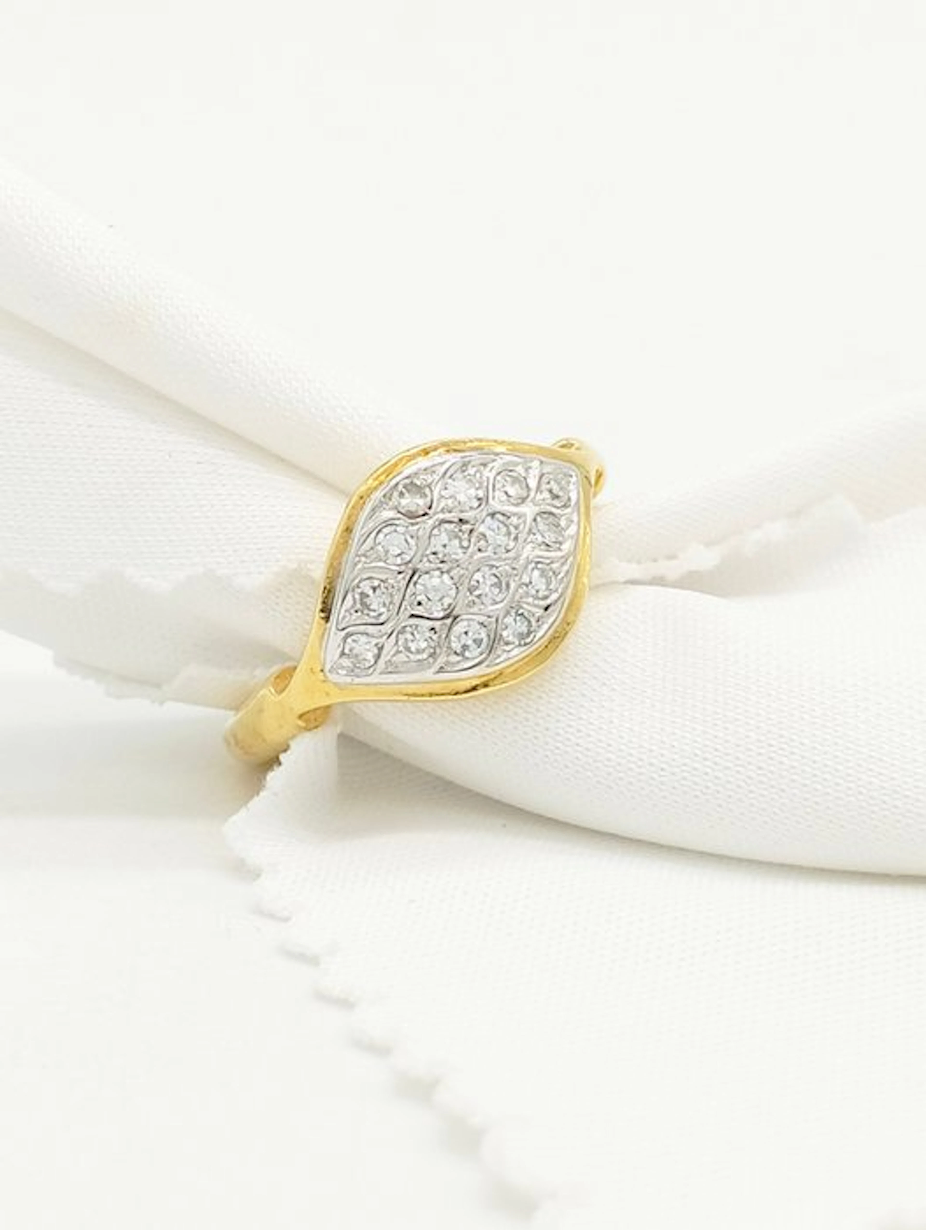 Ring - 18 kt. Yellow gold Diamond (Natural)