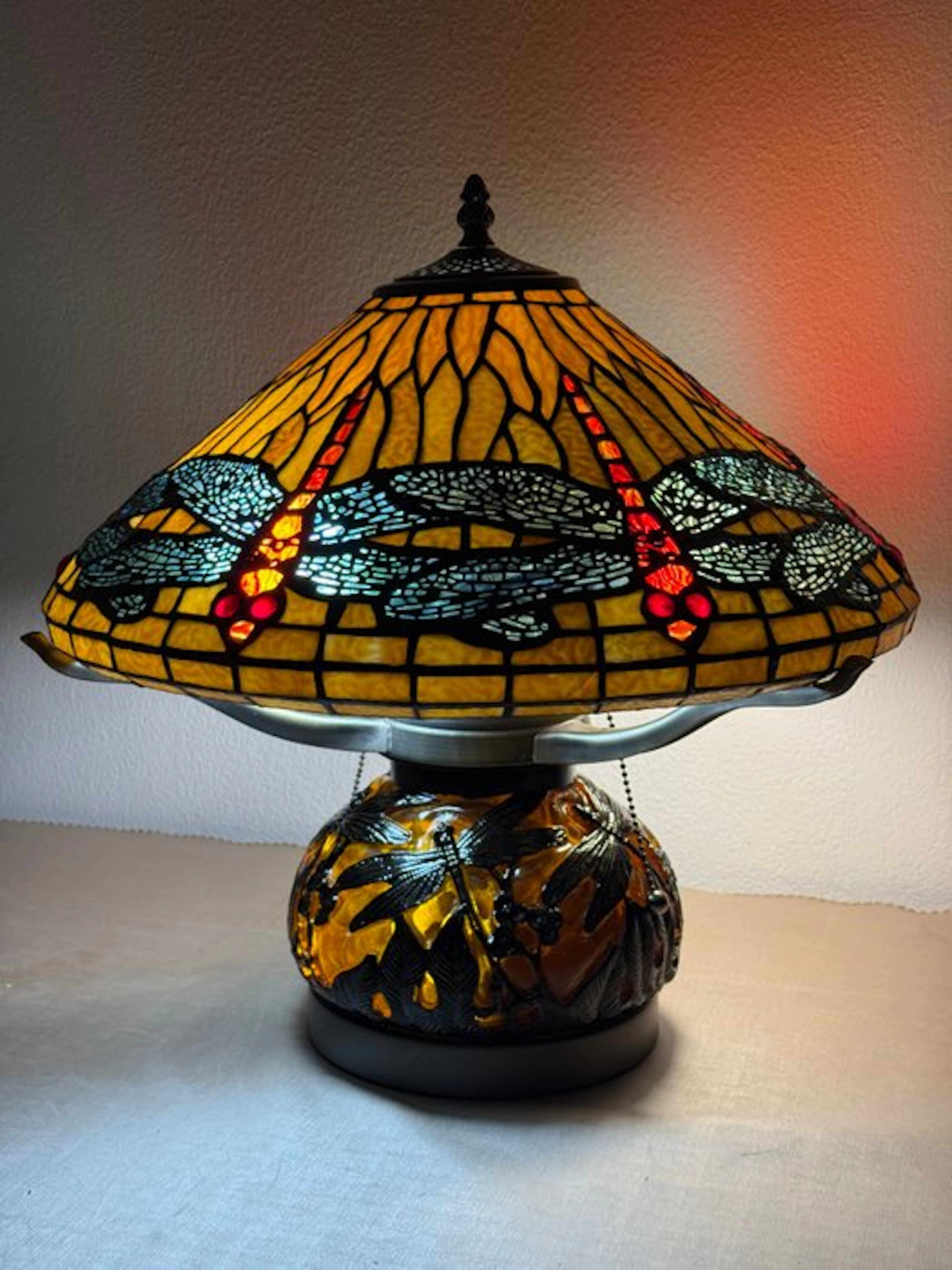 Tiffany stijl tafellamp DRAGONFLY AT SUNSET met 2...