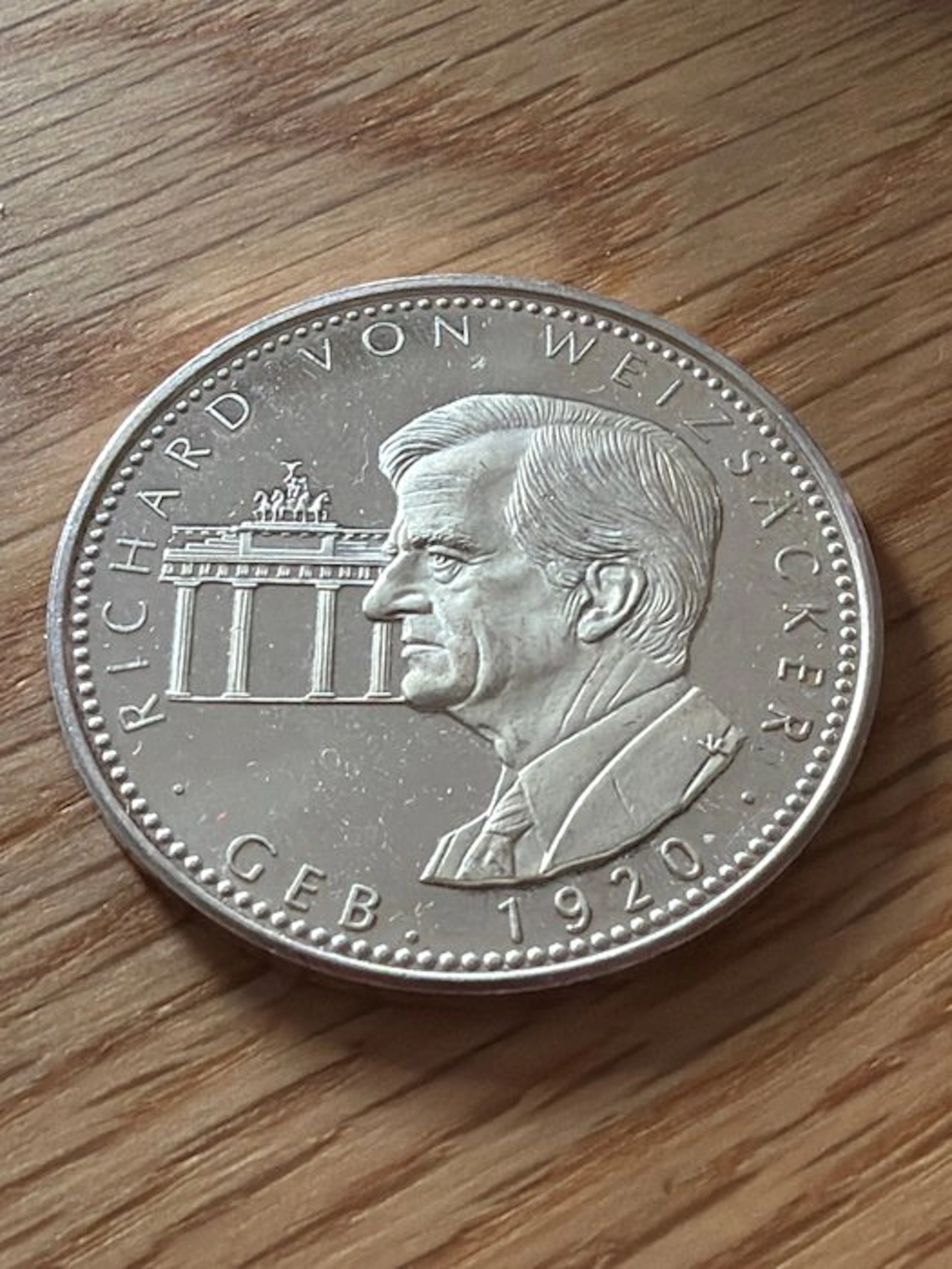 Germany. Silver medal Weizsäcker 20g (.999) (No reserve price)