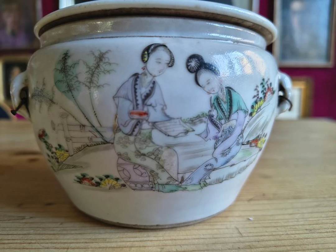 Lidded vase - Porcelain - China - Qing Dynasty...
