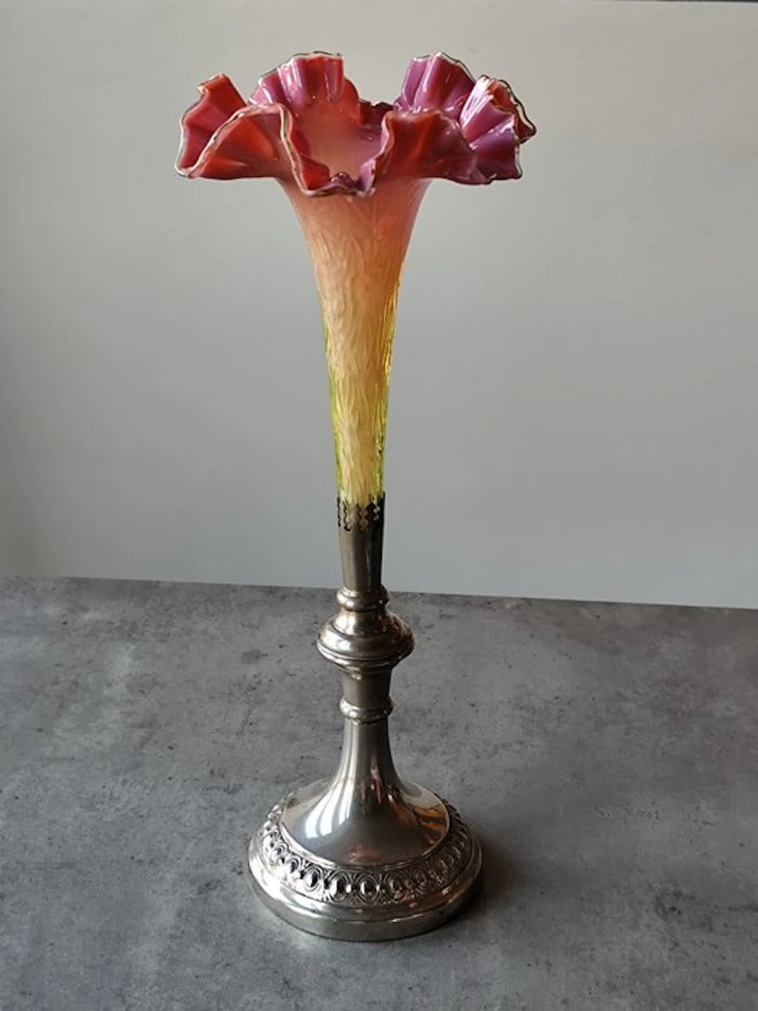 Flower pot - Glass, Metal - Glass trumpet vase