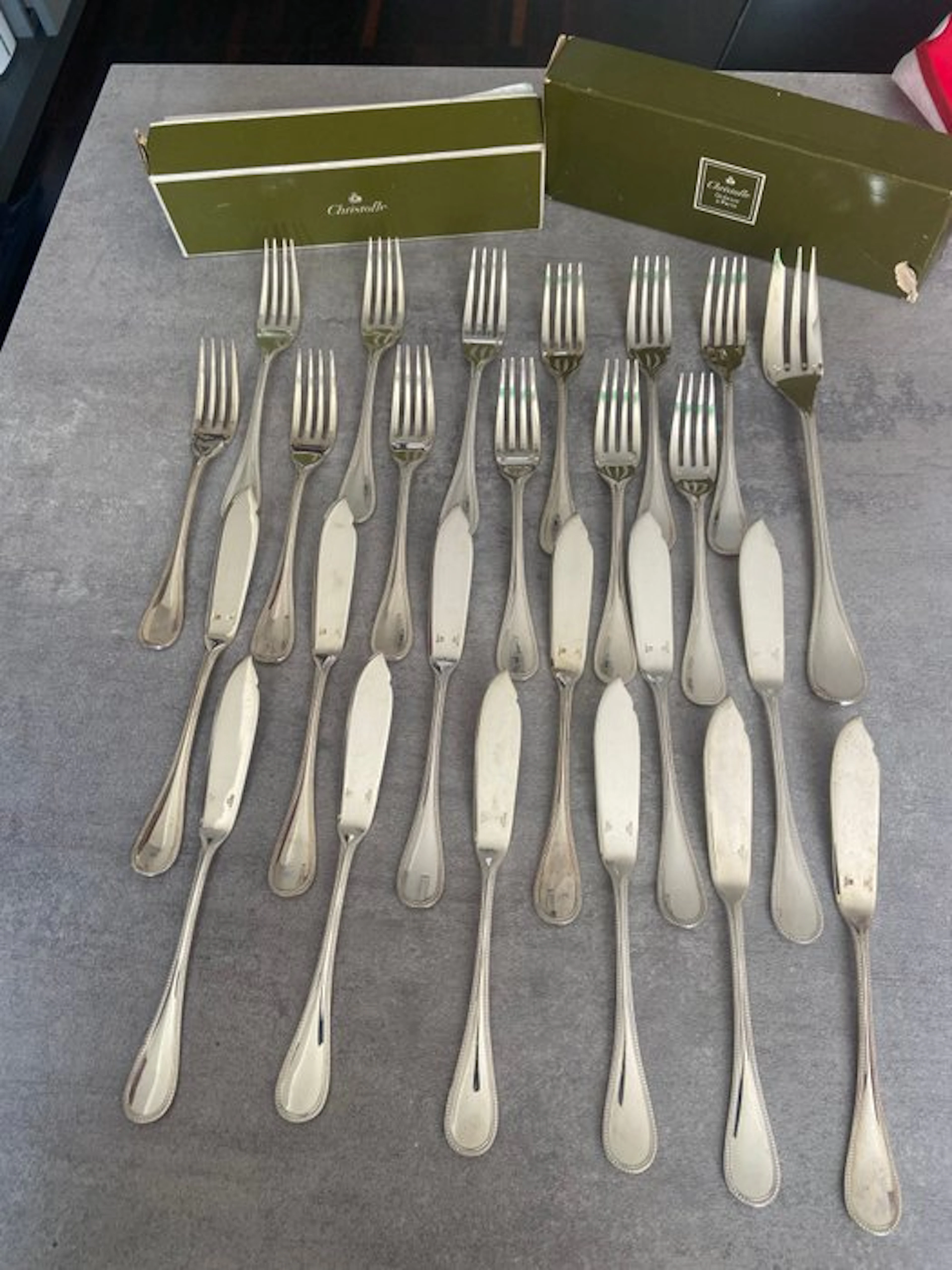 Christofle - Fish cutlery set for 12 (25) - Pearls - Silverplated