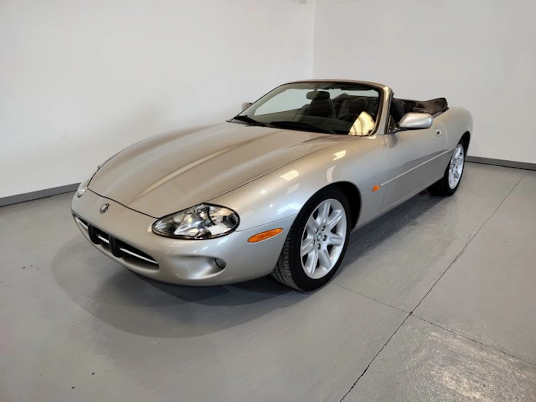 Jaguar - XK8 - 1999
