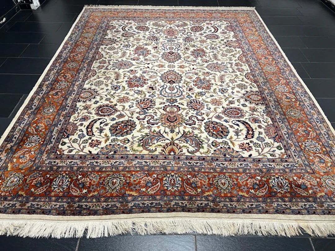 Isphahan - Carpet - 320 cm - 250 cm