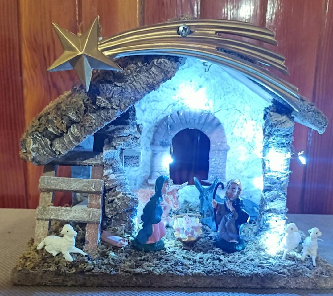 Nativity scene - Wood