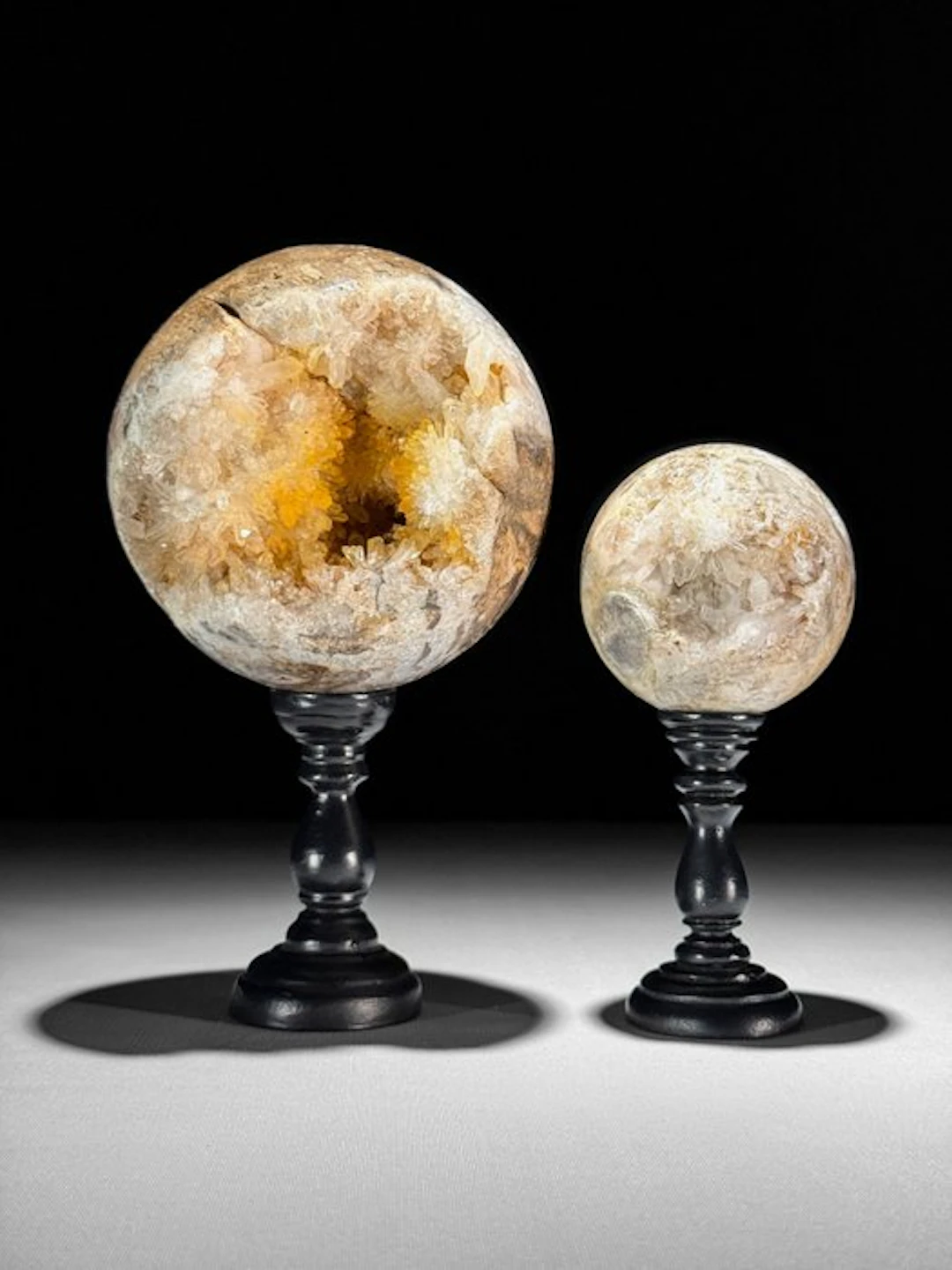 NO RESERVE PRICE - Wonderful Pair of Quartz Crystal...